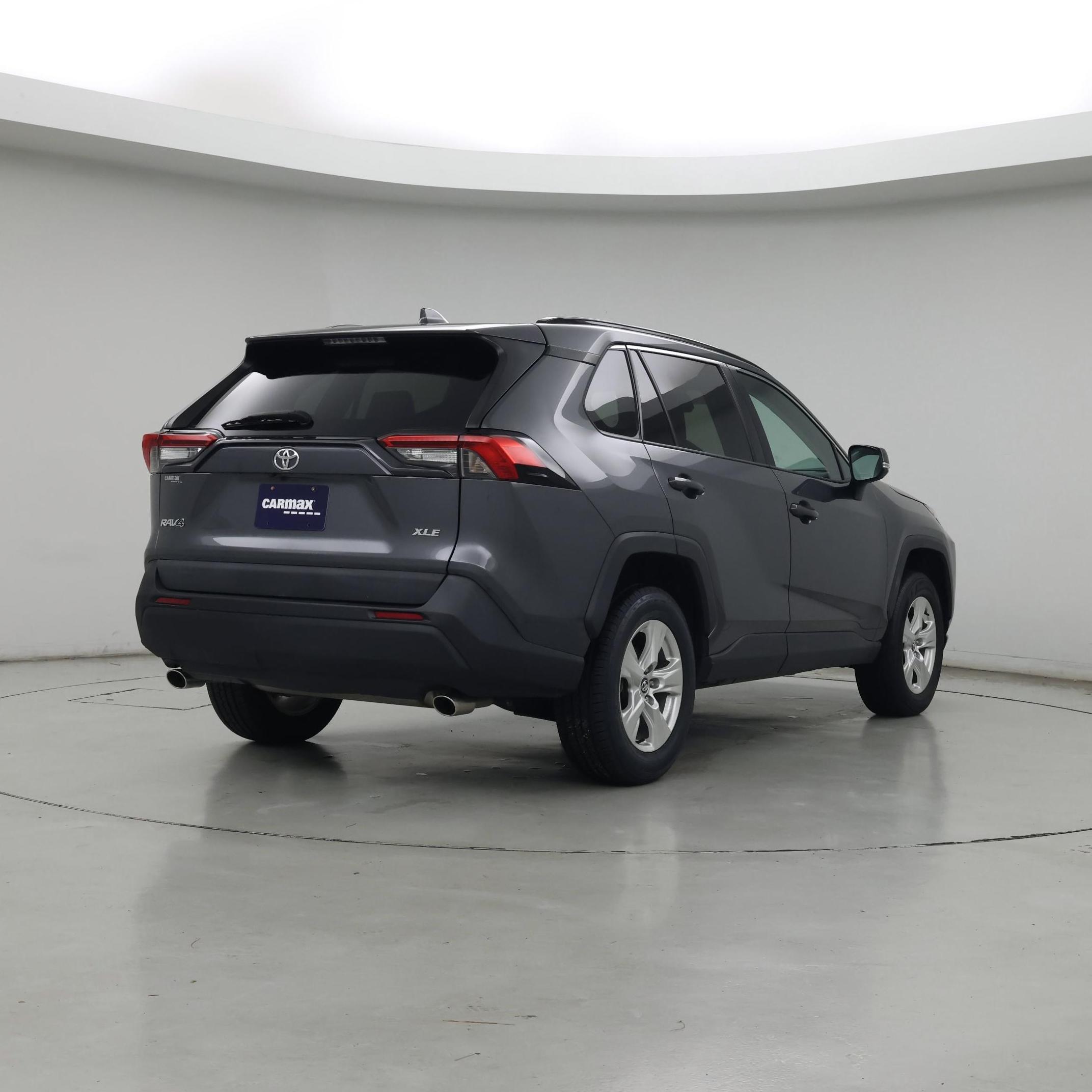 Thumbnail: 2021 Toyota RAV4 - 8