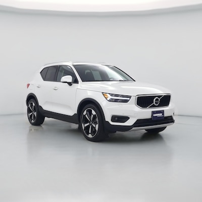 2022 Volvo XC40 T5 Momentum