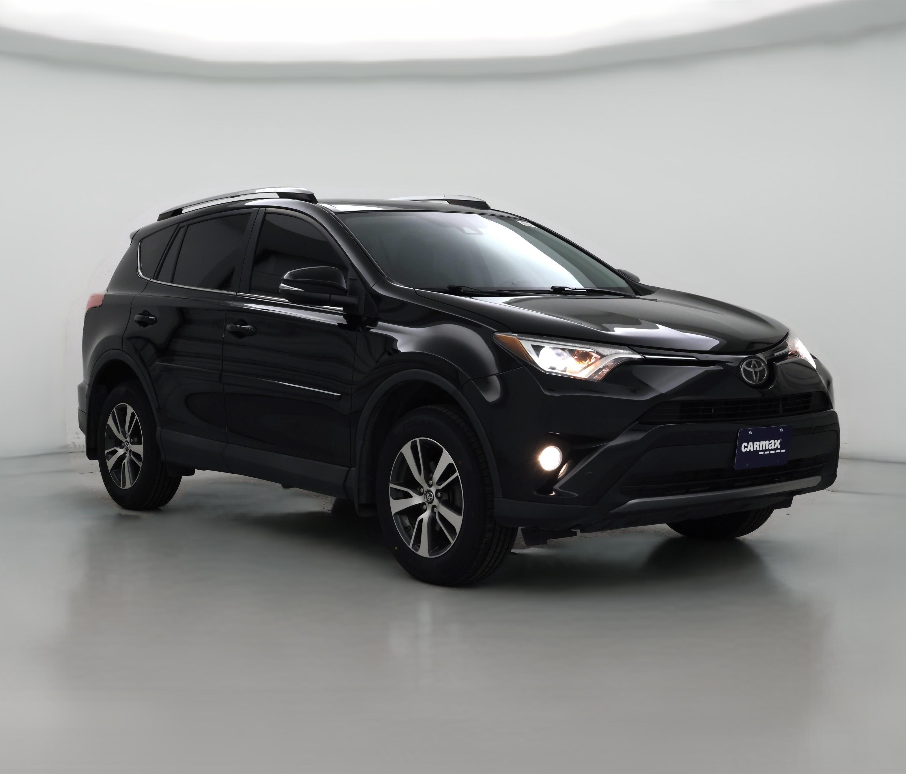 Thumbnail: 2017 Toyota RAV4 - 1