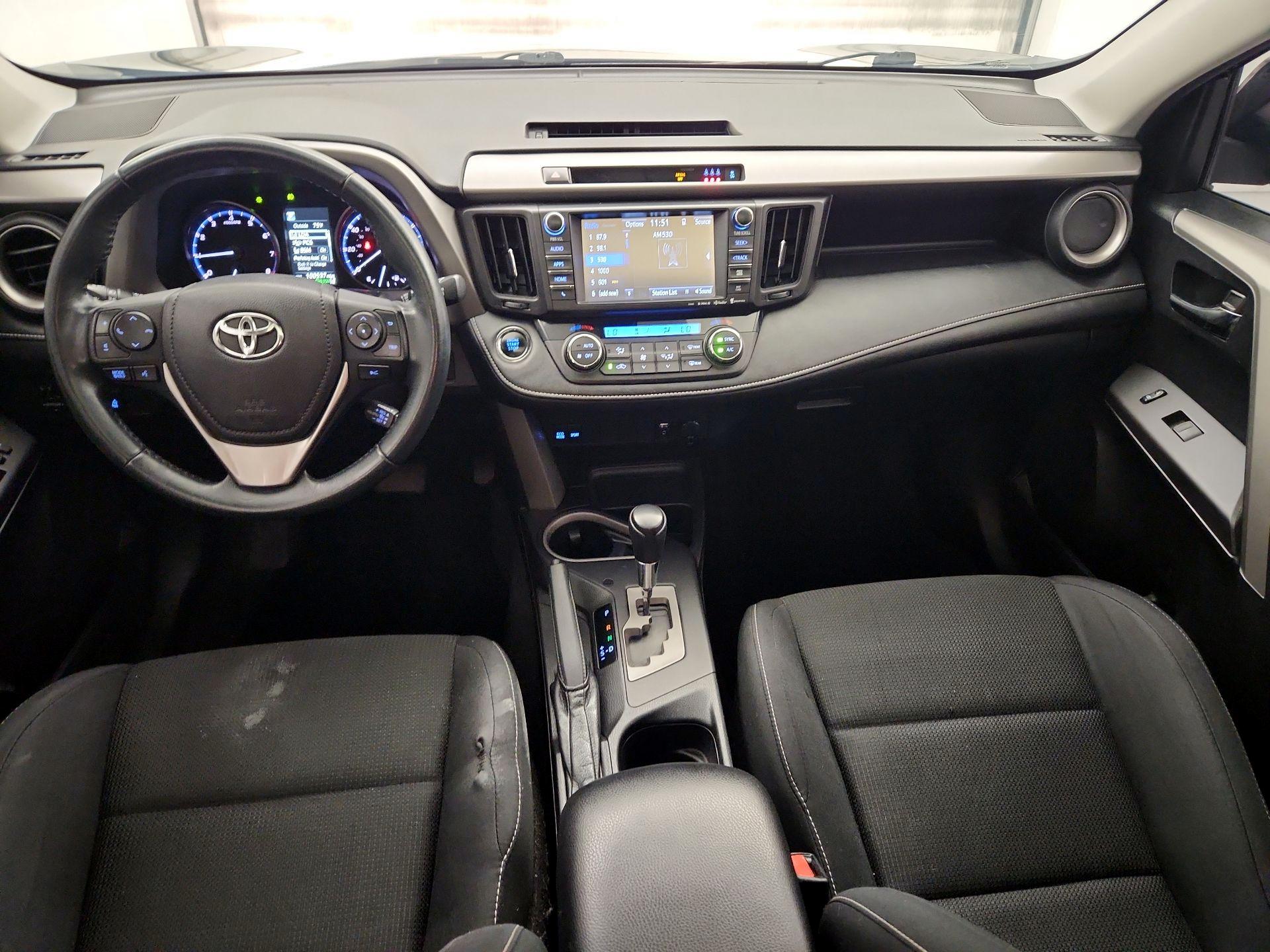 Thumbnail: 2017 Toyota RAV4 - 9