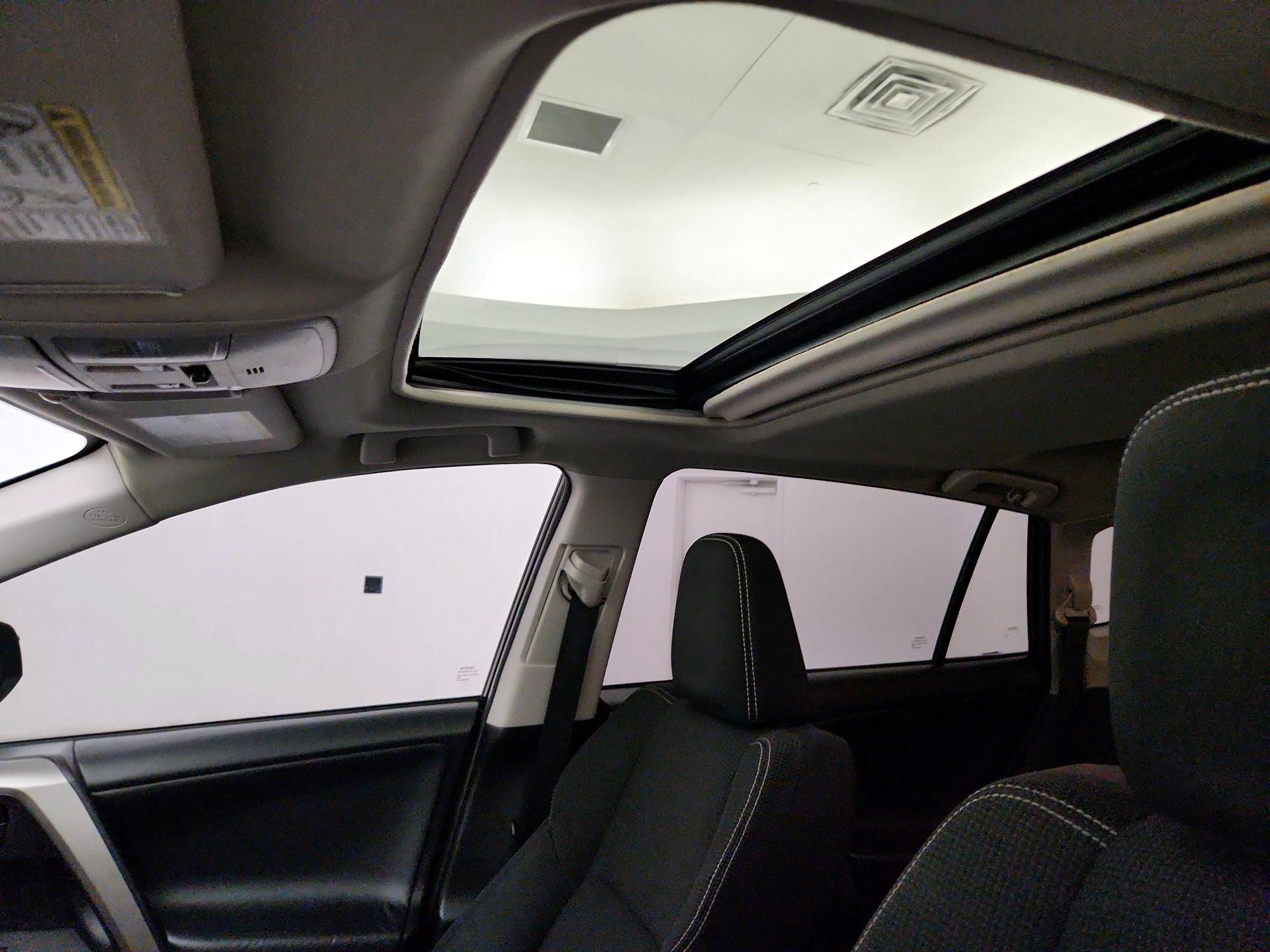 Thumbnail: 2017 Toyota RAV4 - 19
