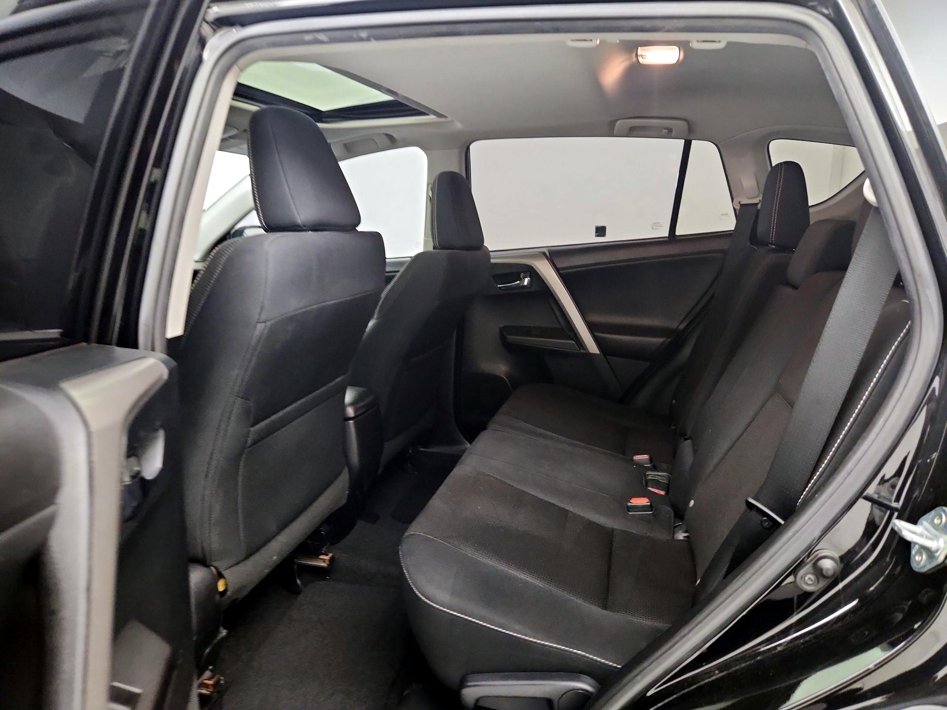 Thumbnail: 2017 Toyota RAV4 - 20