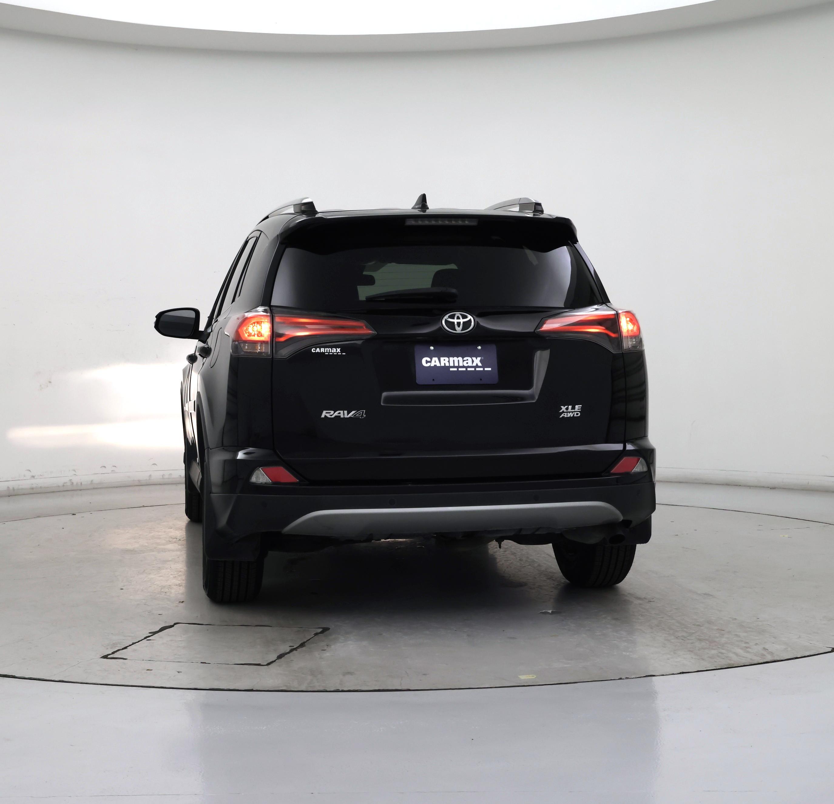 Thumbnail: 2017 Toyota RAV4 - 6
