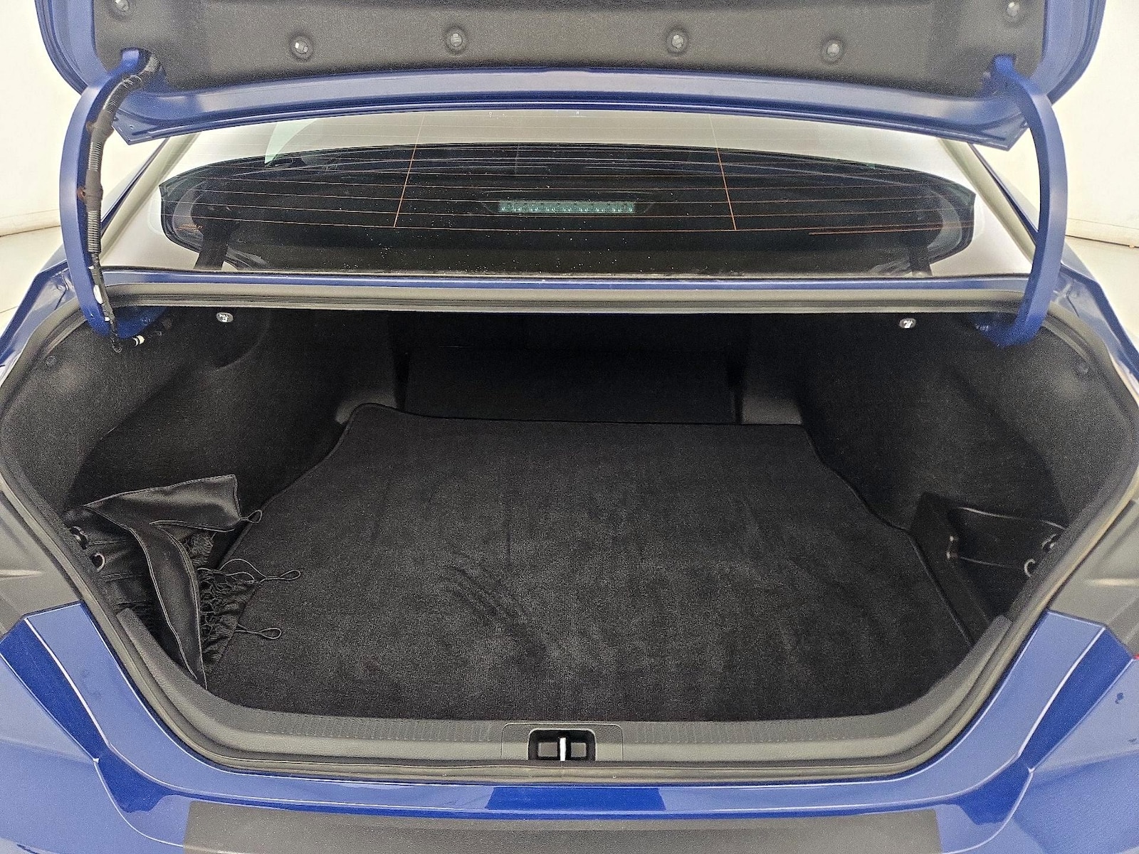 2025 Toyota Camry LE - Photo 21