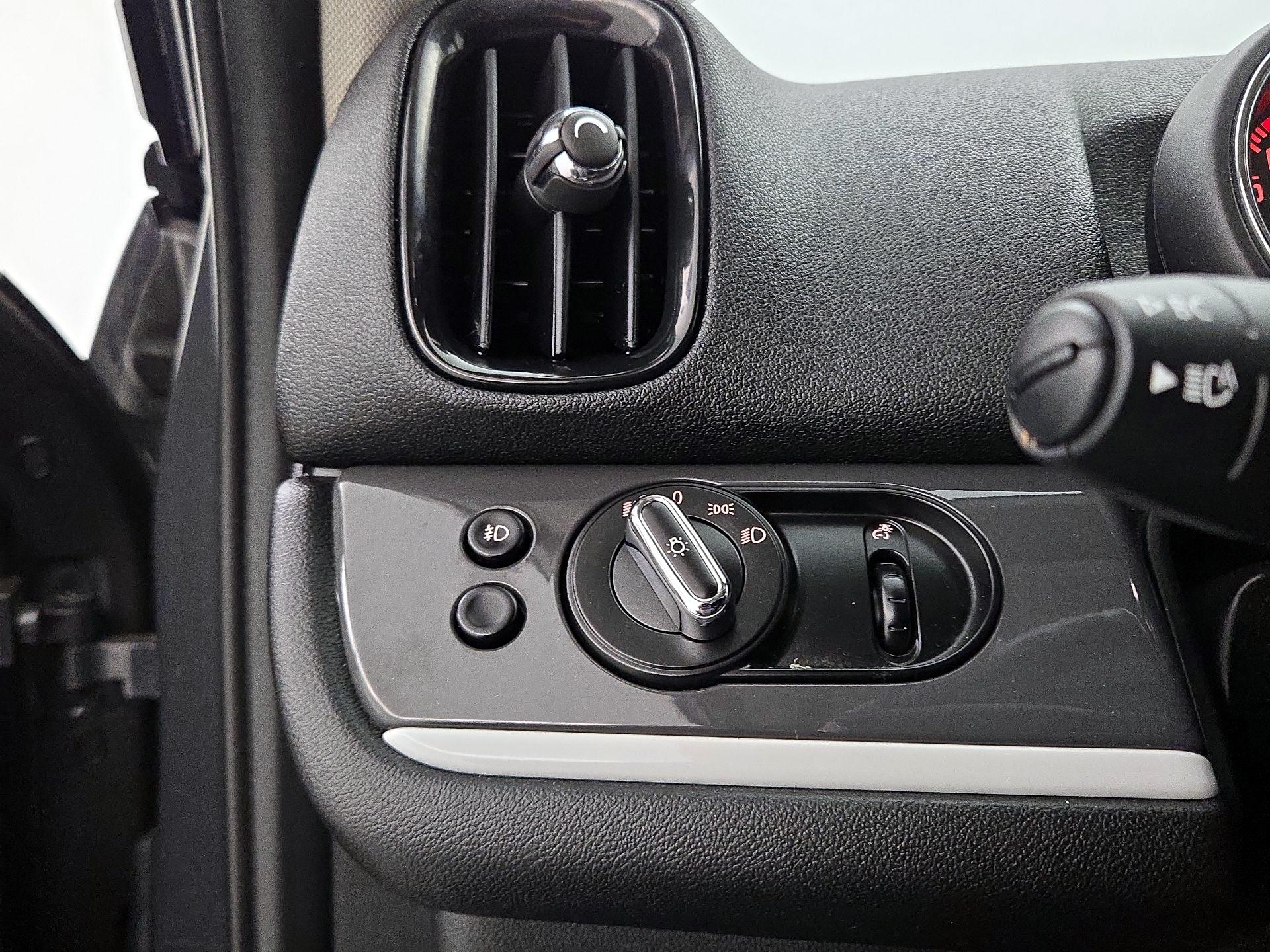 Thumbnail: 2020 MINI Cooper Countryman - 13