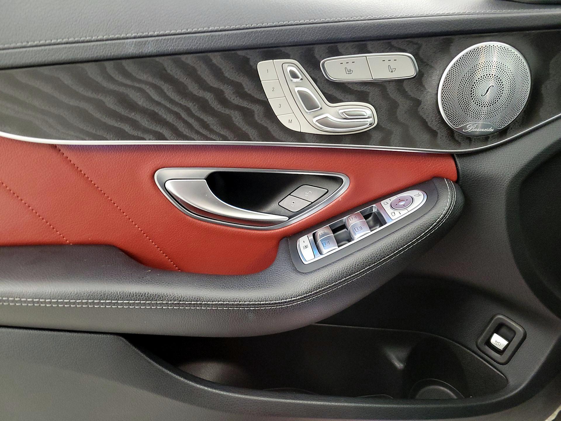 Thumbnail: 2015 Mercedes-Benz C-Class - 12