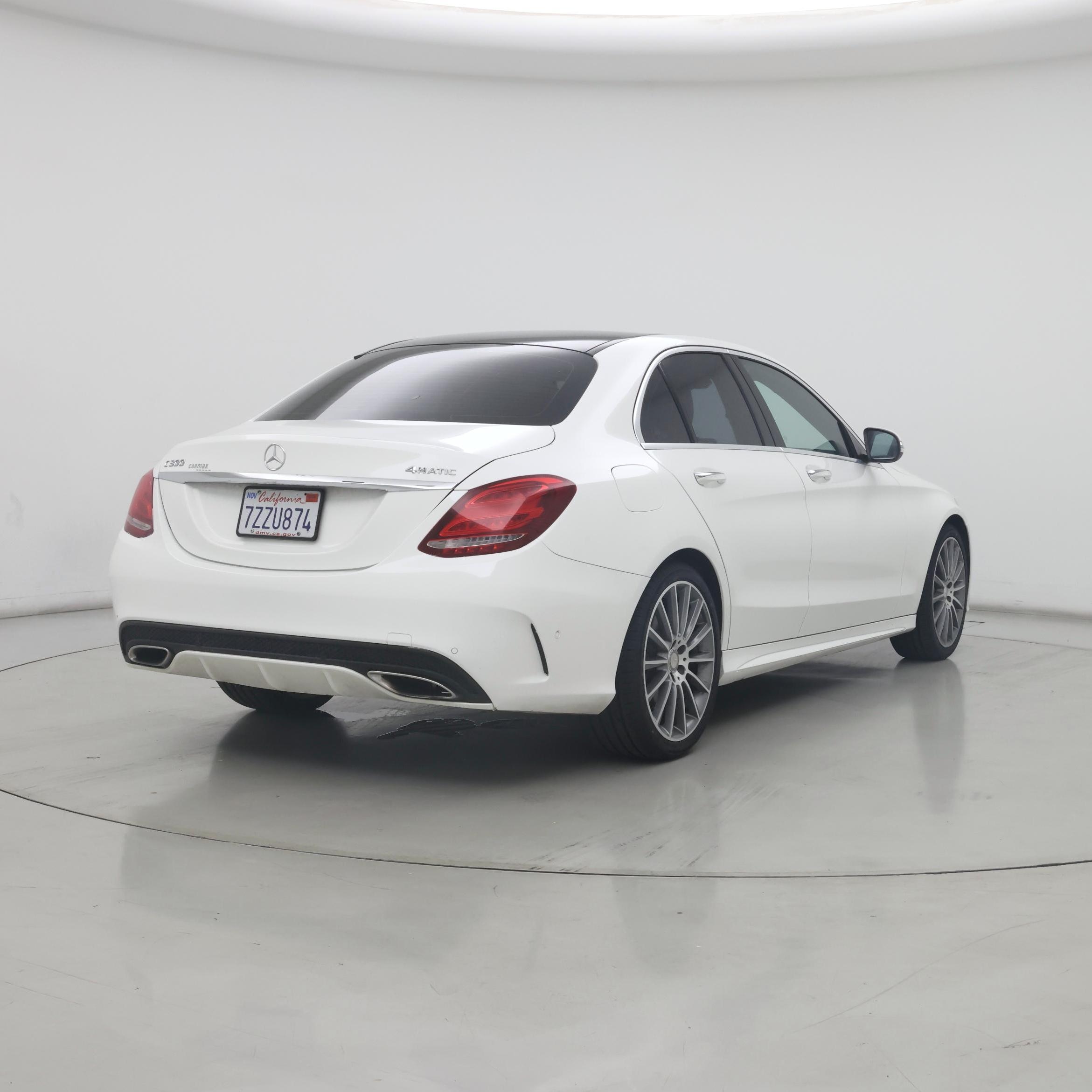 Thumbnail: 2015 Mercedes-Benz C-Class - 8