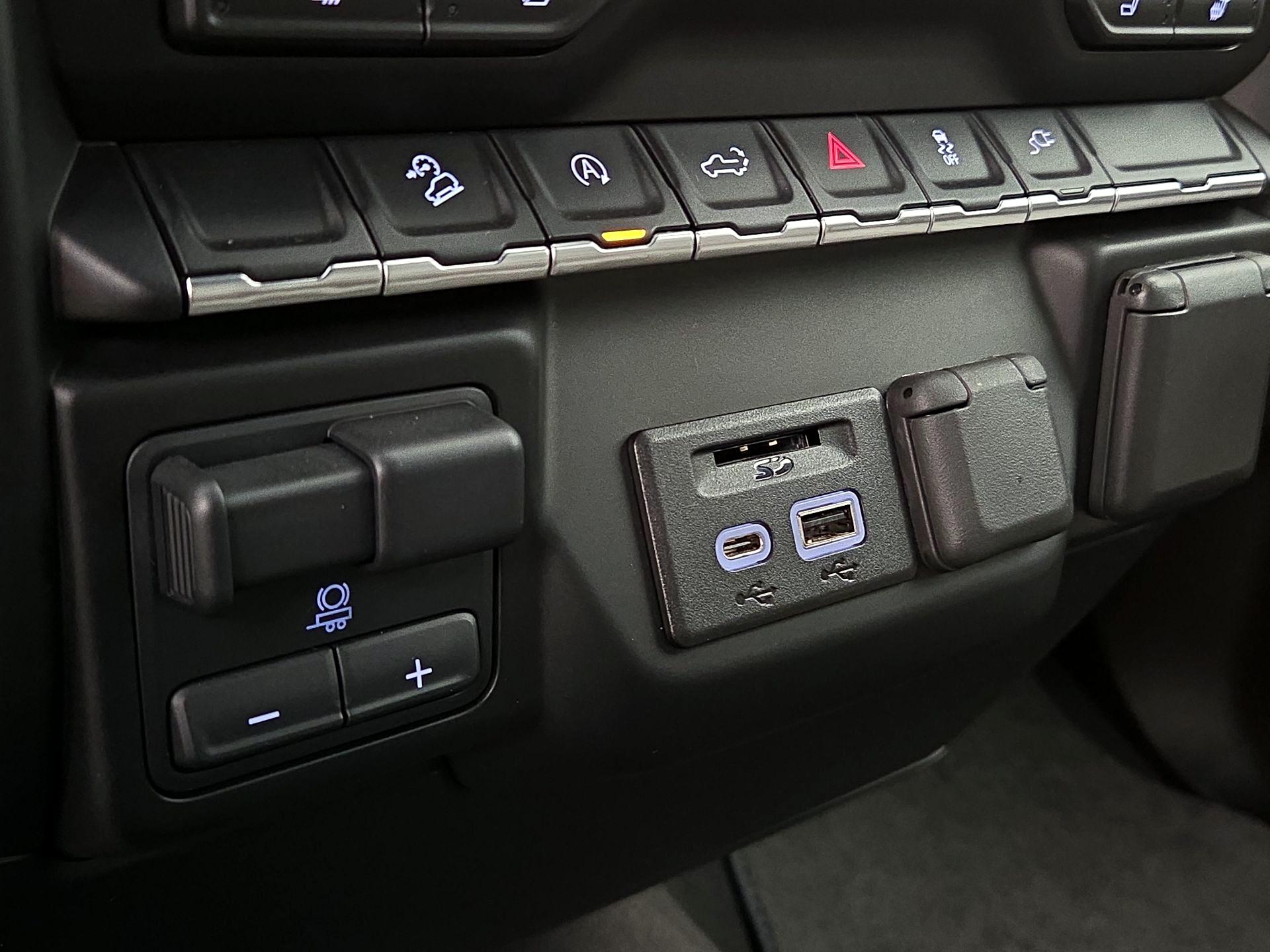 Thumbnail: 2019 Chevrolet Silverado 1500 - 18