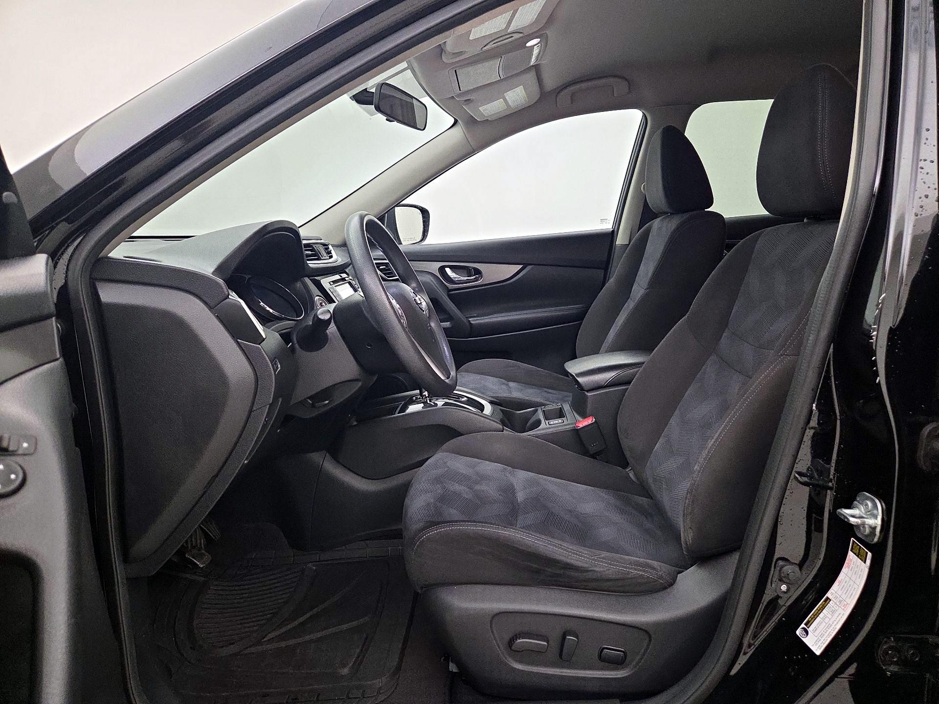 Thumbnail: 2015 Nissan Rogue - 11