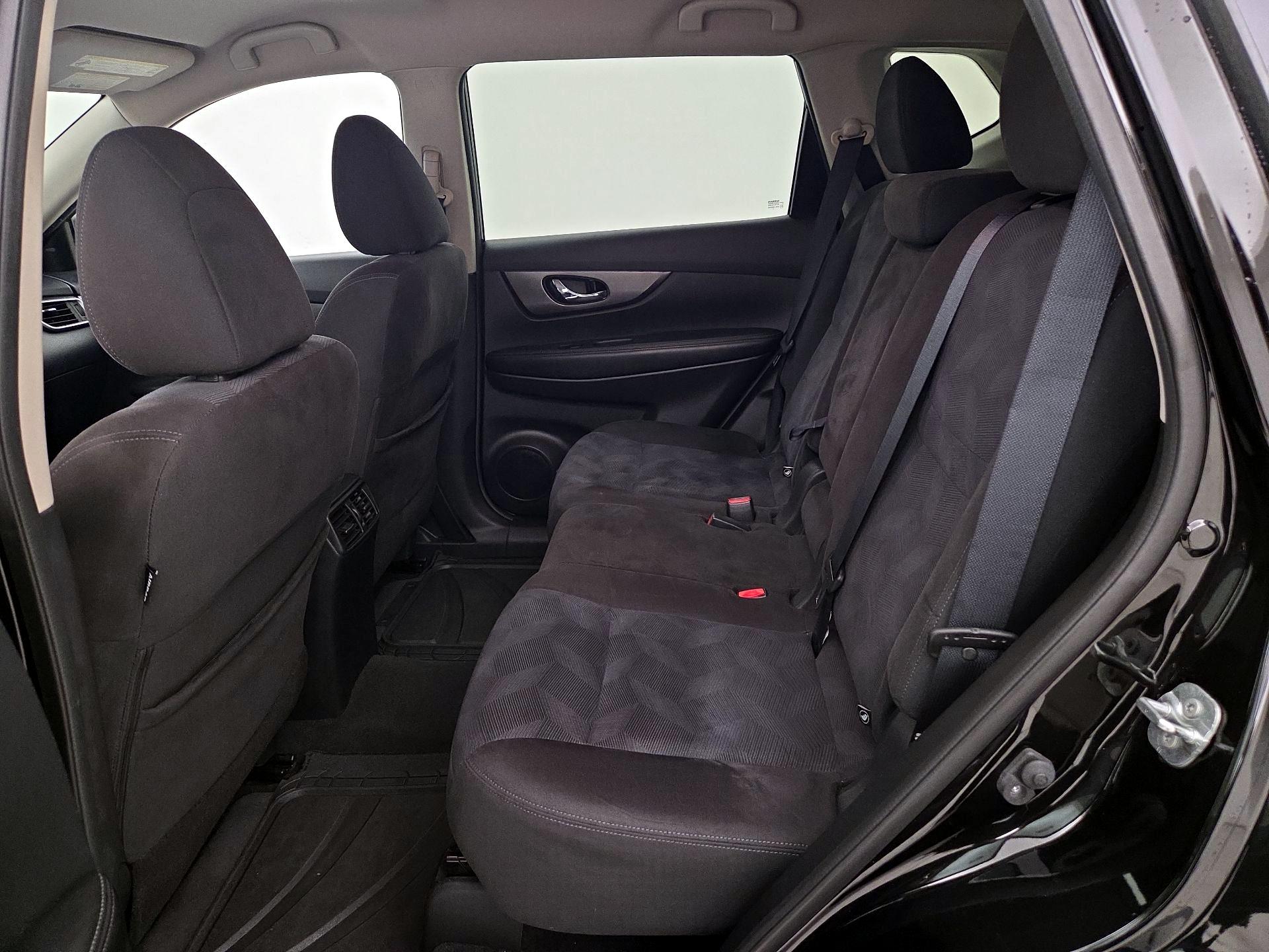 Thumbnail: 2015 Nissan Rogue - 20