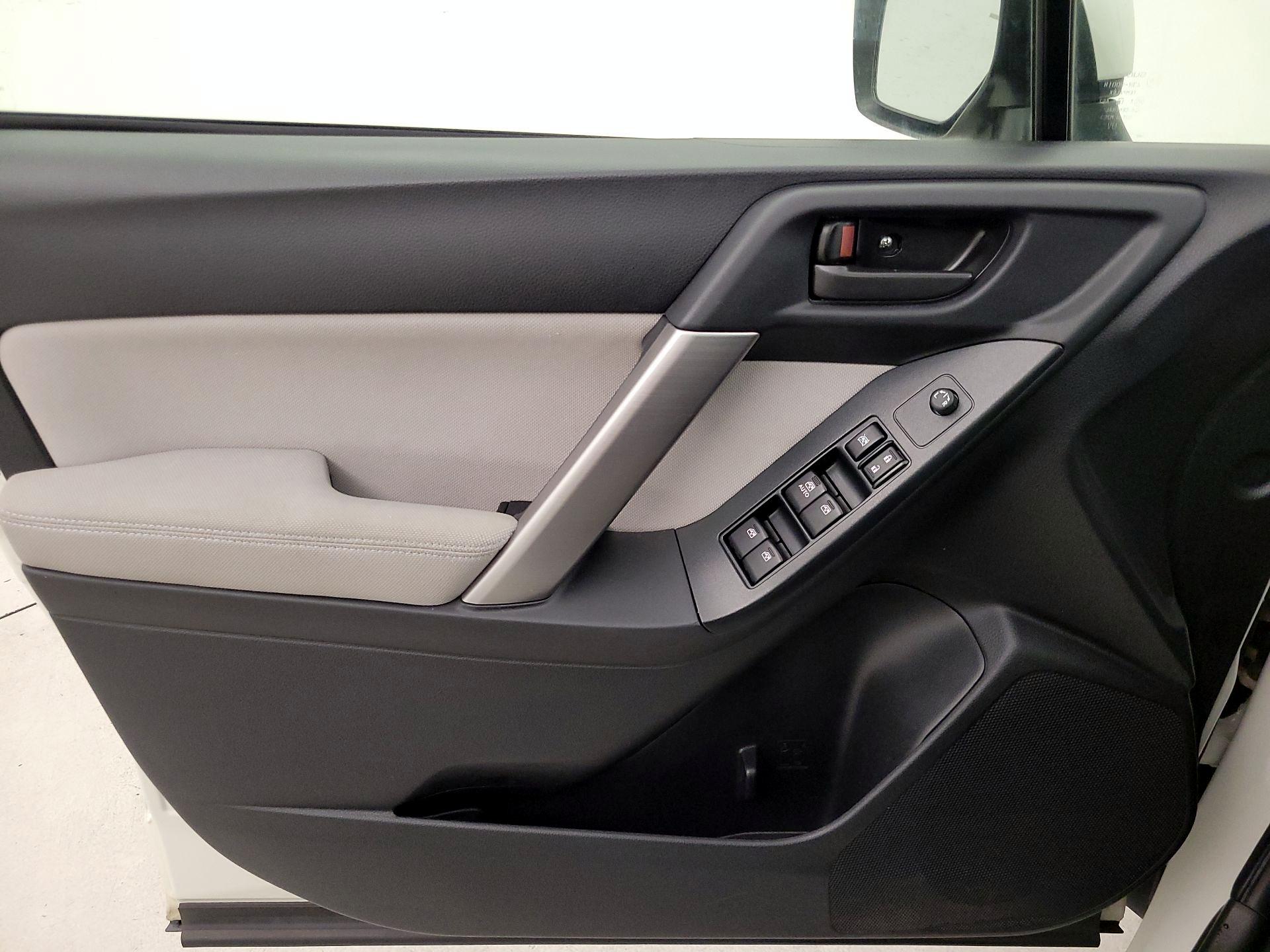 Thumbnail: 2015 Subaru Forester - 12