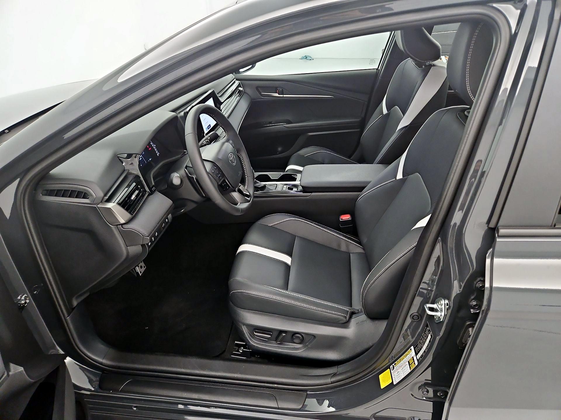 Thumbnail: 2026 Toyota Camry - 11