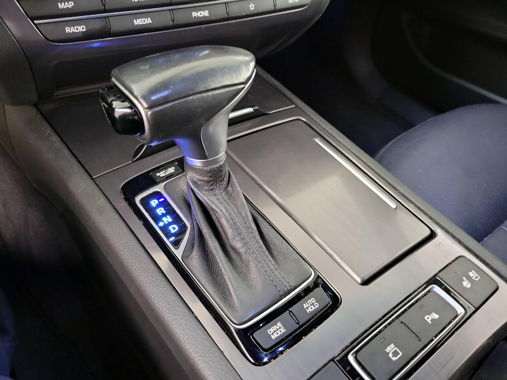 Thumbnail: 2019 Genesis G80 - 16