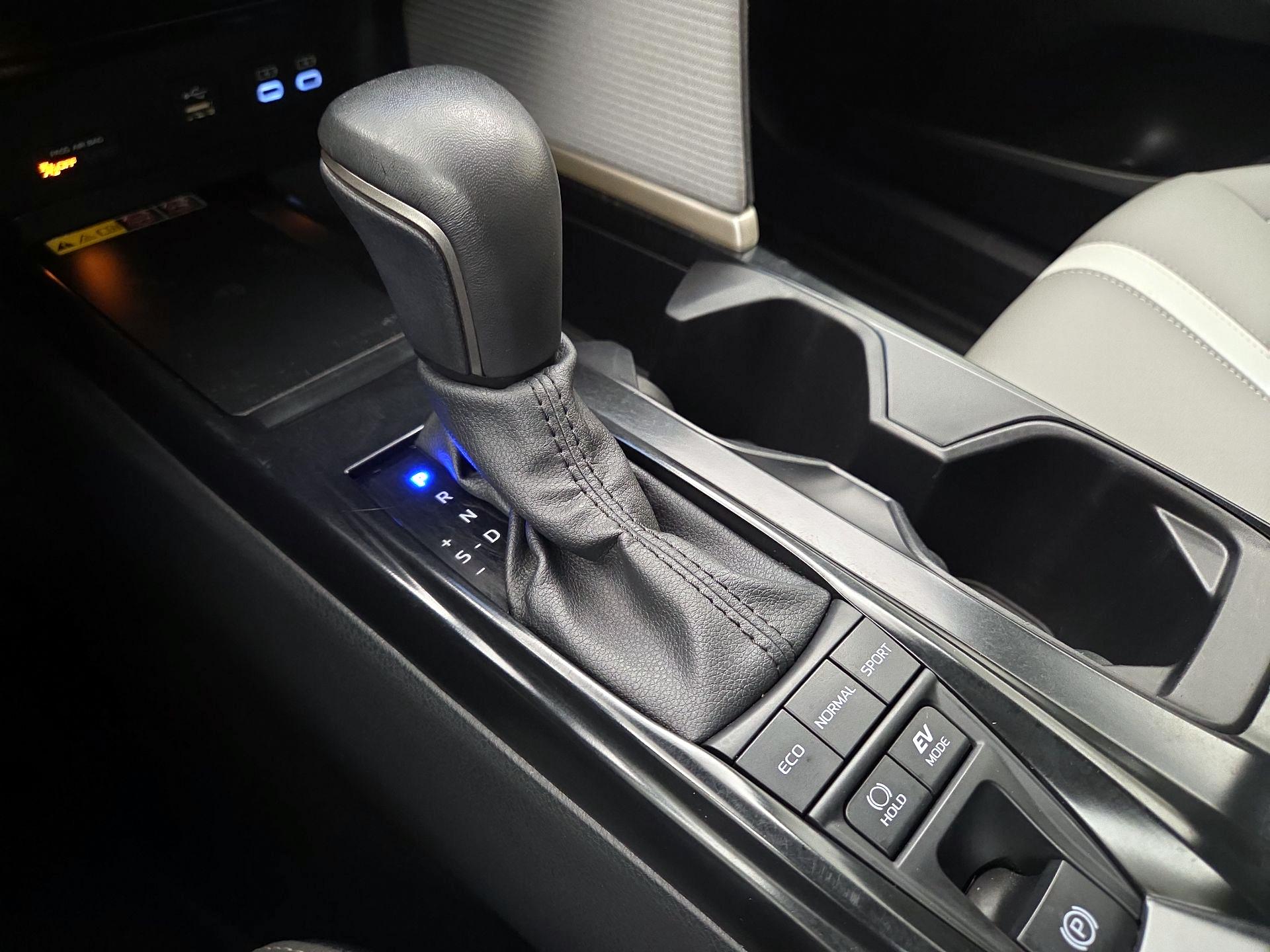 Thumbnail: 2025 Toyota Camry - 17