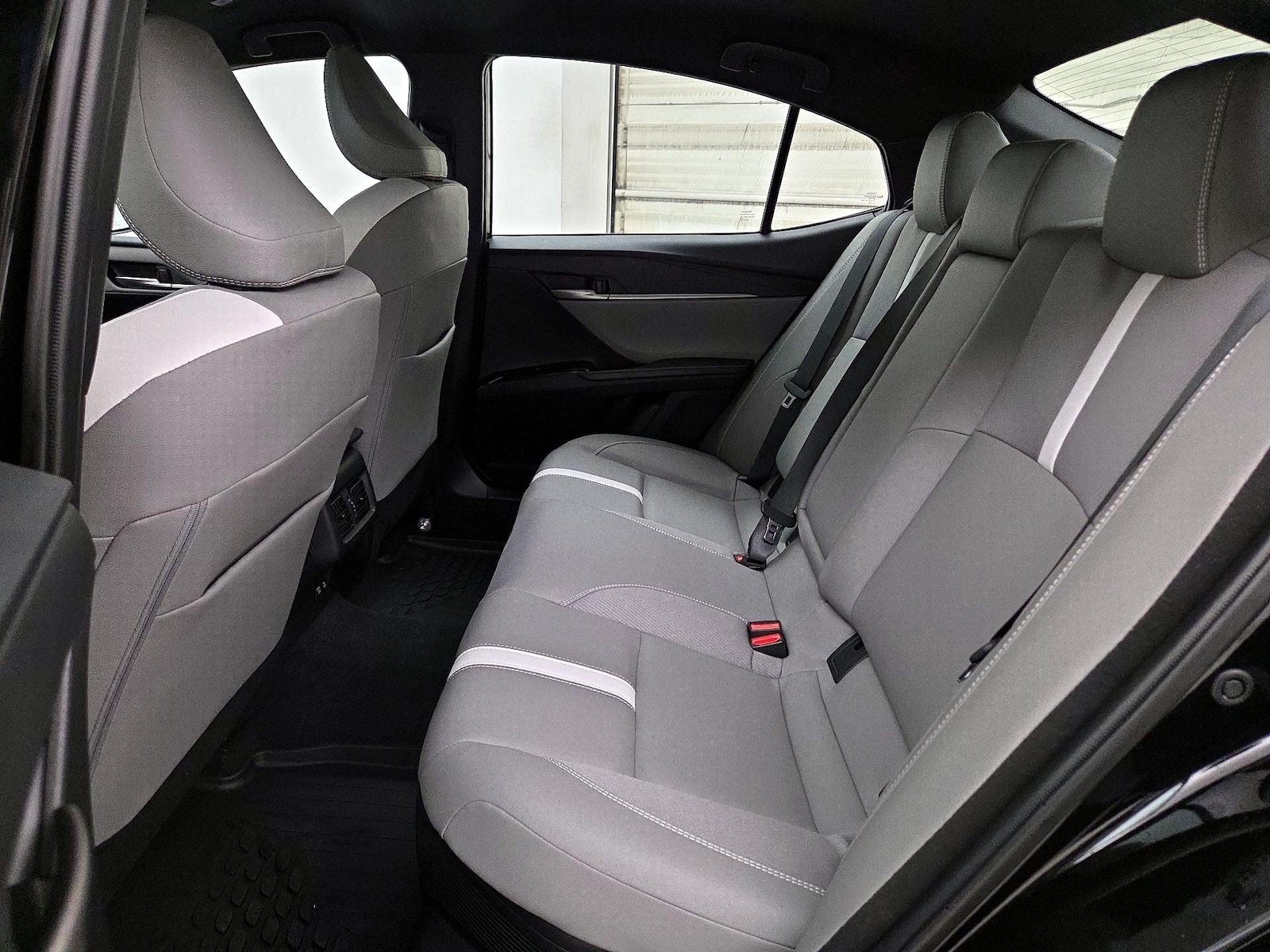 2025 Toyota Camry SE - Photo 20