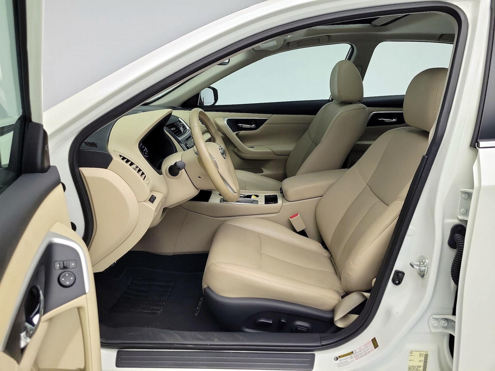 2017 Nissan Altima SL - Photo 12