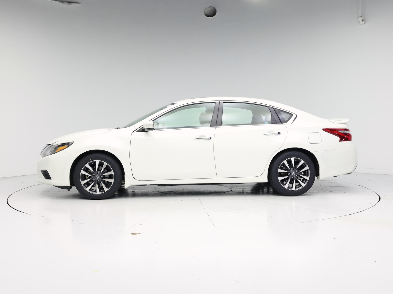 2017 Nissan Altima SL - Photo 4