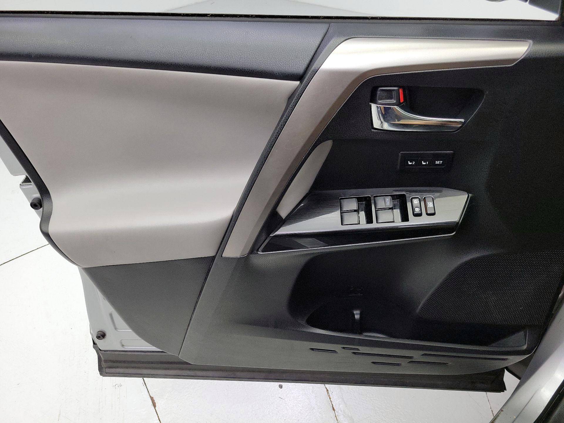 Thumbnail: 2017 Toyota RAV4 - 12