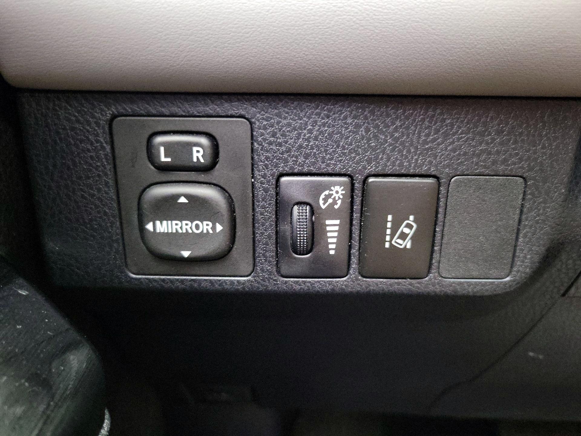 Thumbnail: 2017 Toyota RAV4 - 13