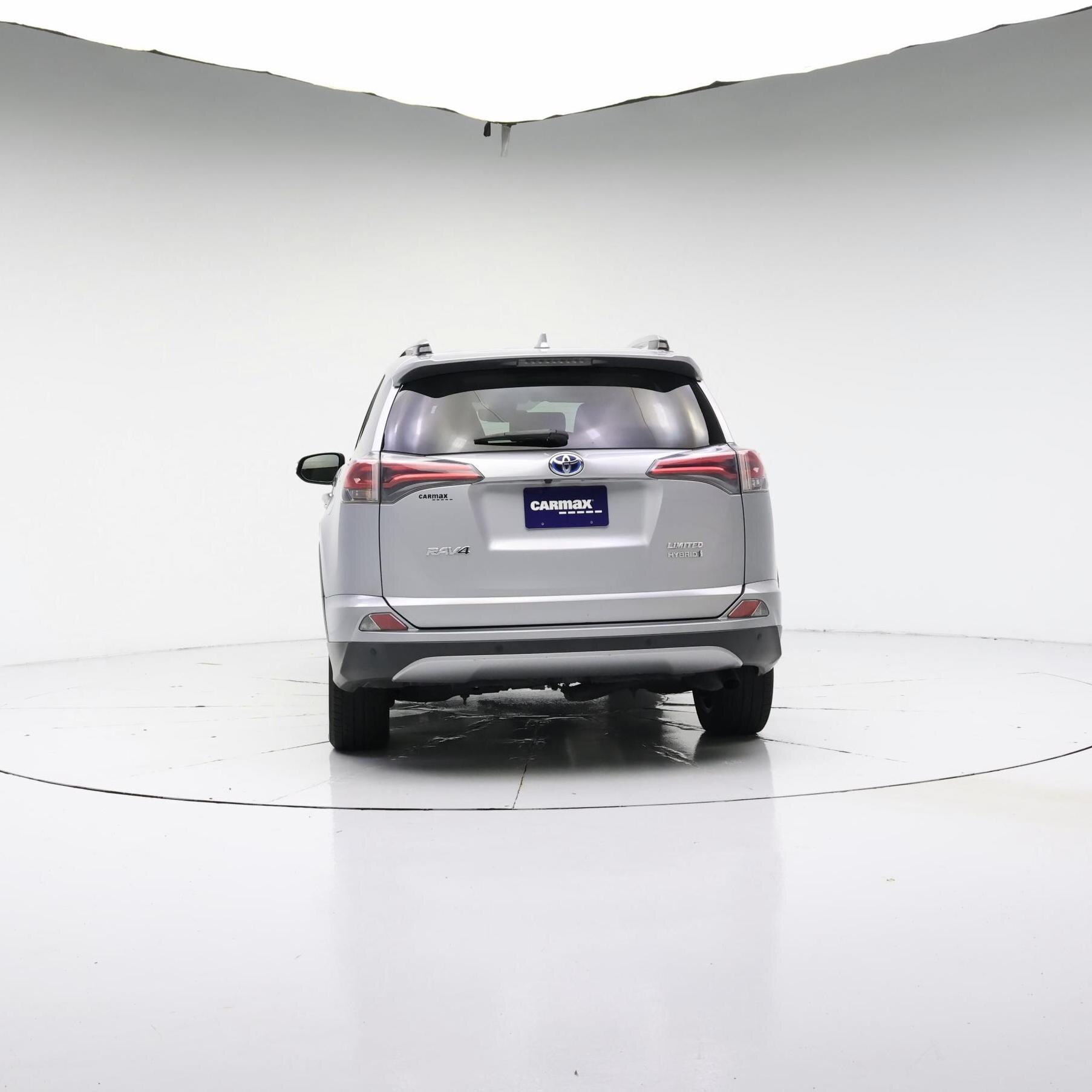 Thumbnail: 2017 Toyota RAV4 - 6