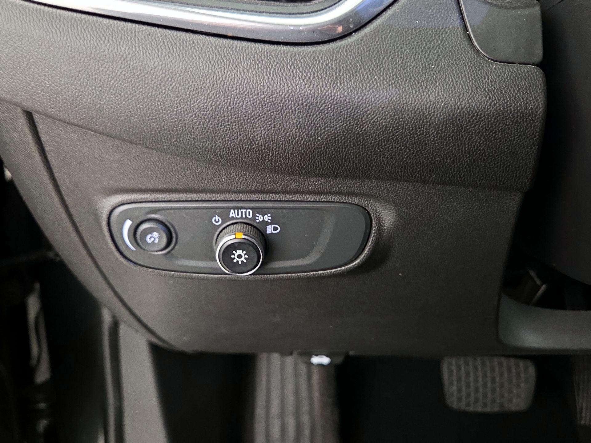 Thumbnail: 2020 Chevrolet Equinox - 13