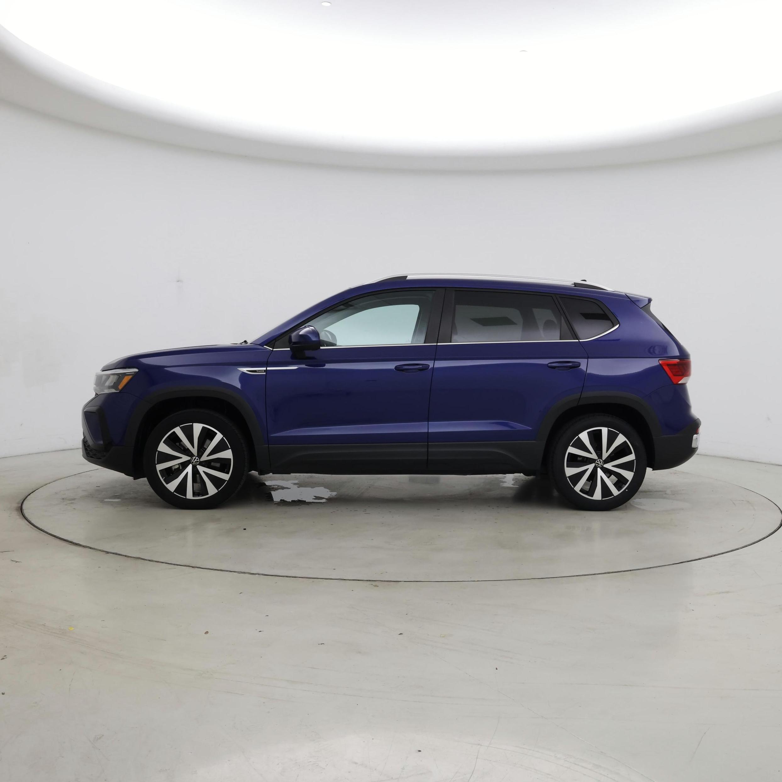 Thumbnail: 2022 Volkswagen Taos - 3