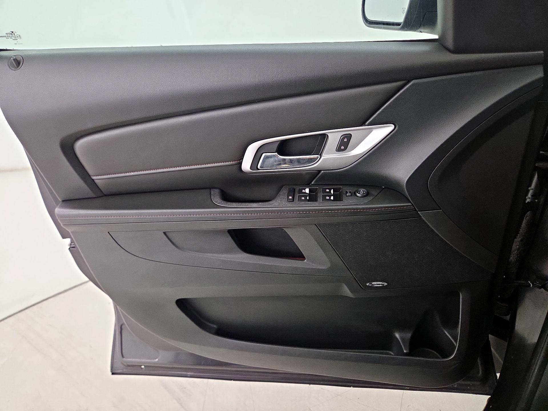 Thumbnail: 2015 GMC Terrain - 12