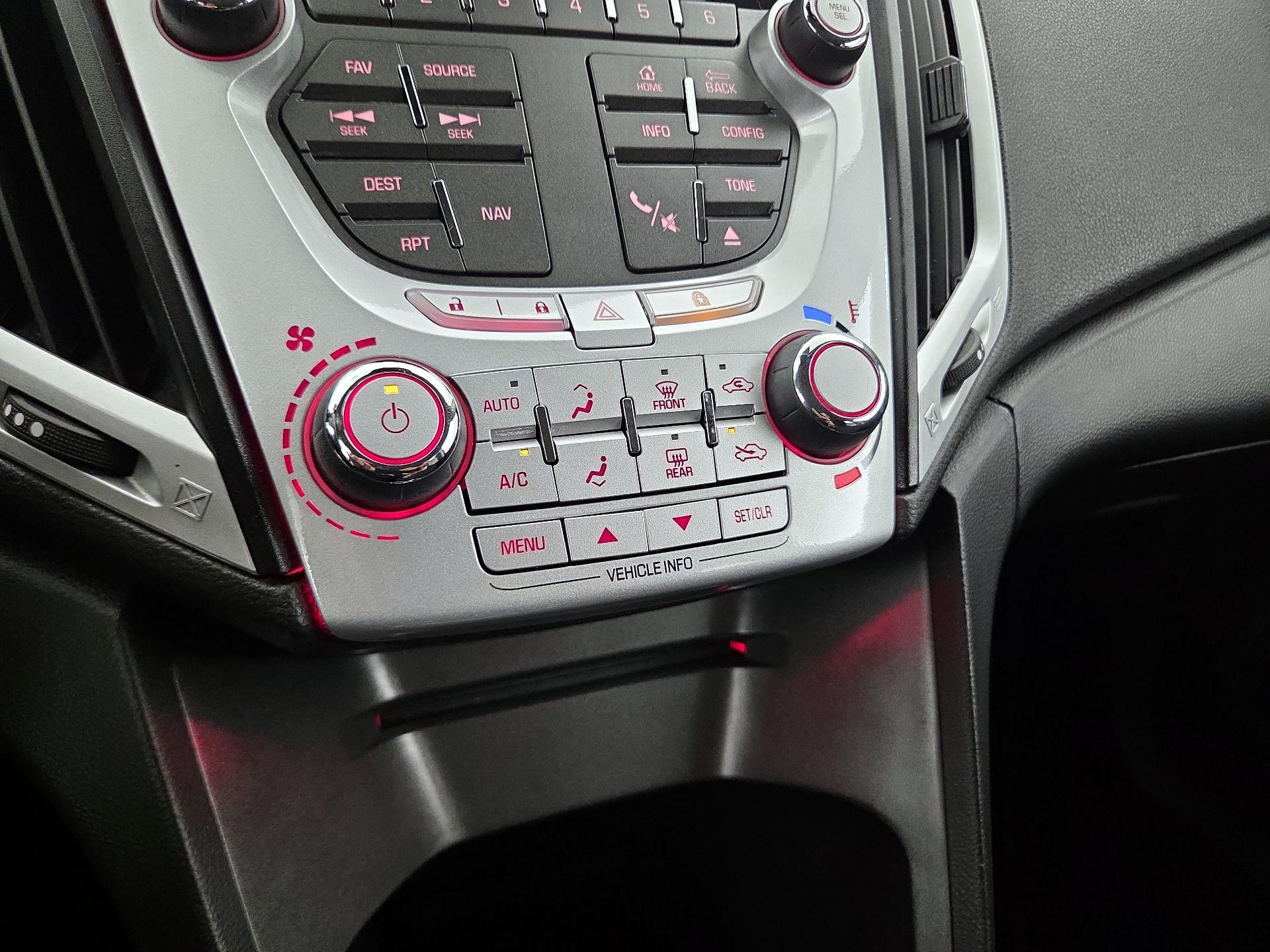 Thumbnail: 2015 GMC Terrain - 16