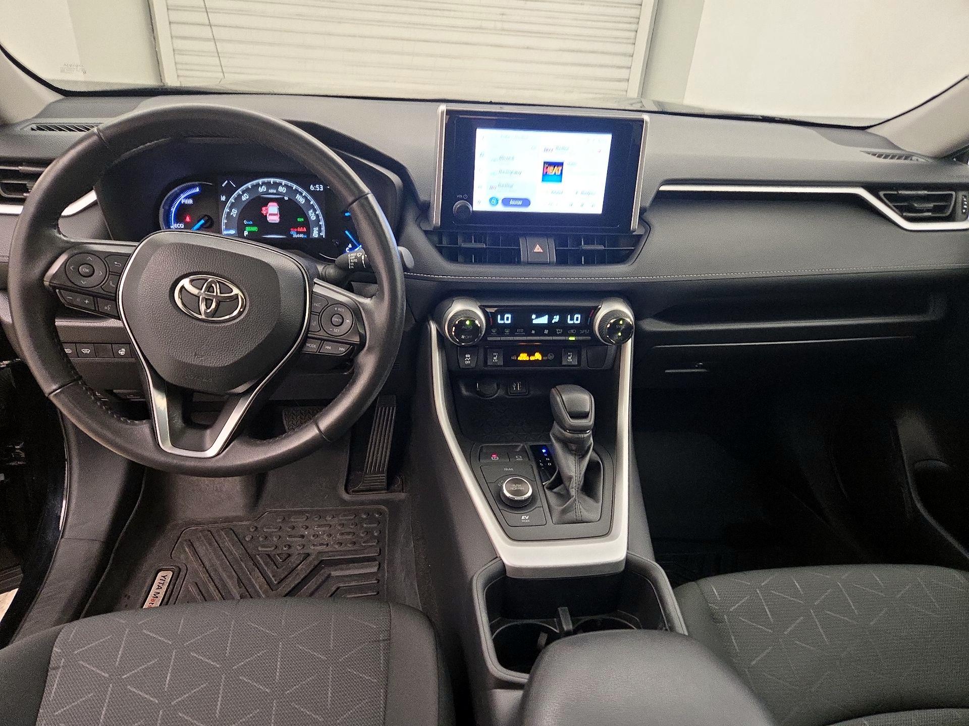 Thumbnail: 2024 Toyota RAV4 - 9