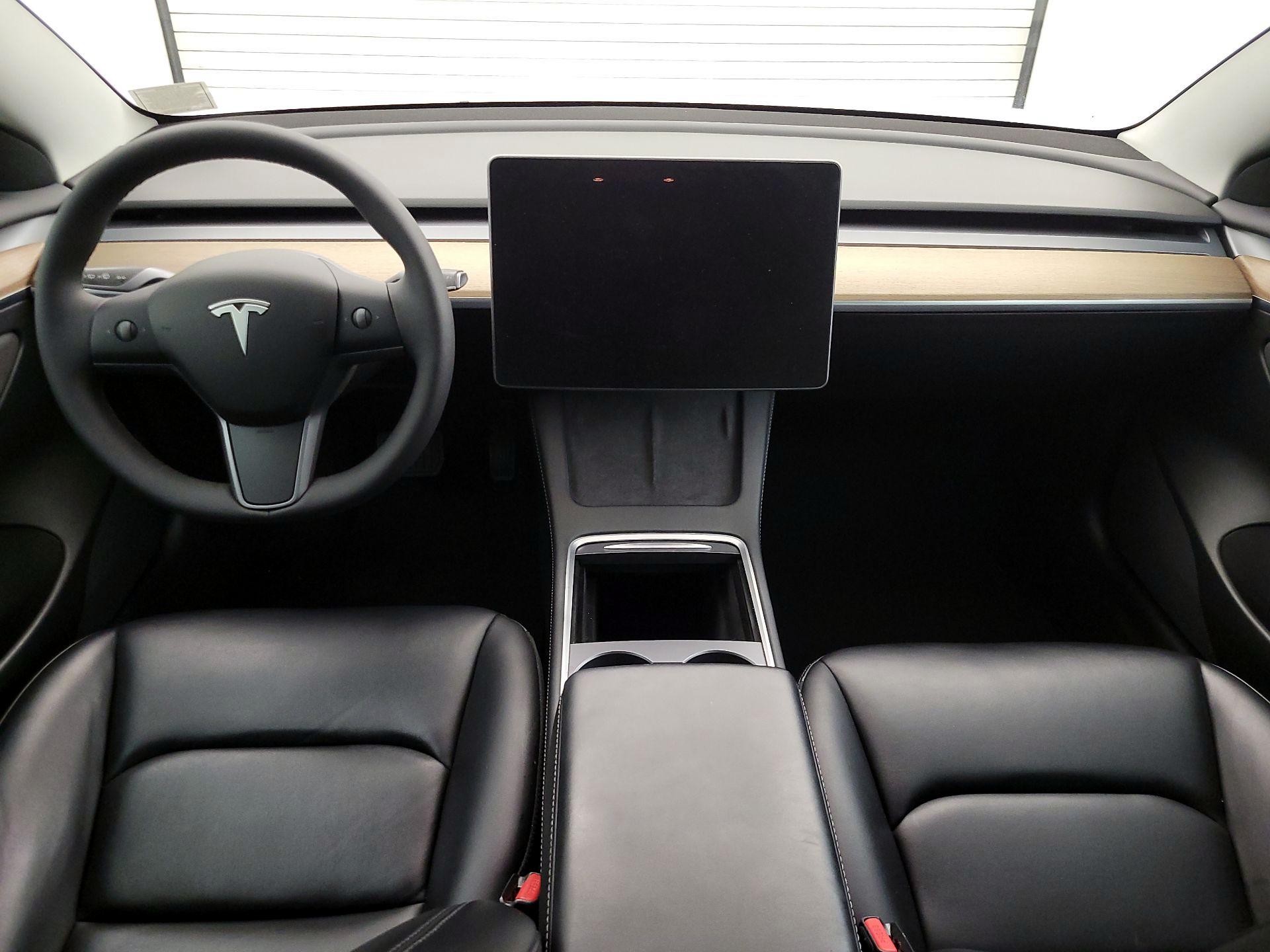Thumbnail: 2022 Tesla Model 3 - 9