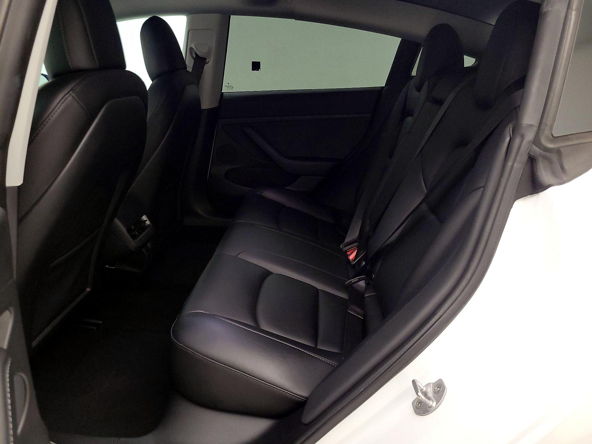 Thumbnail: 2022 Tesla Model 3 - 19