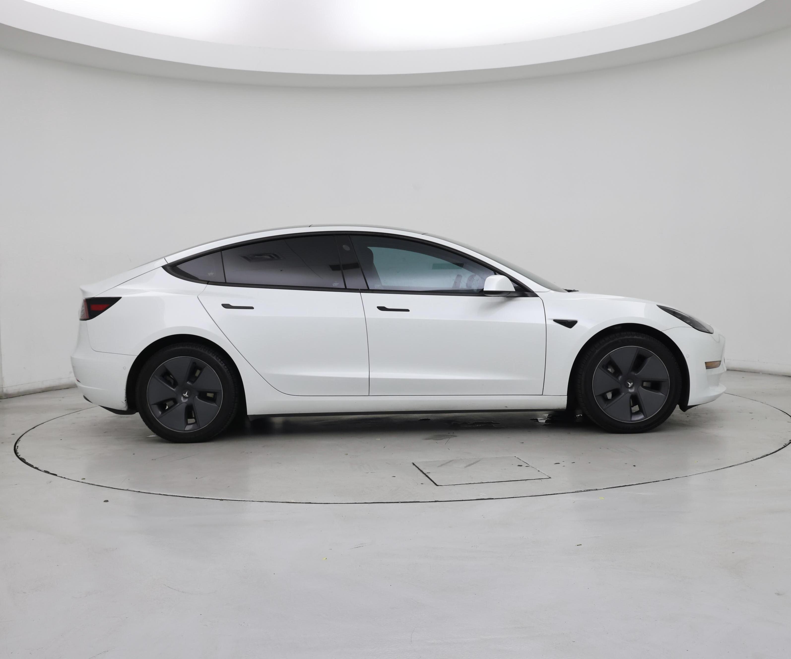Thumbnail: 2022 Tesla Model 3 - 7