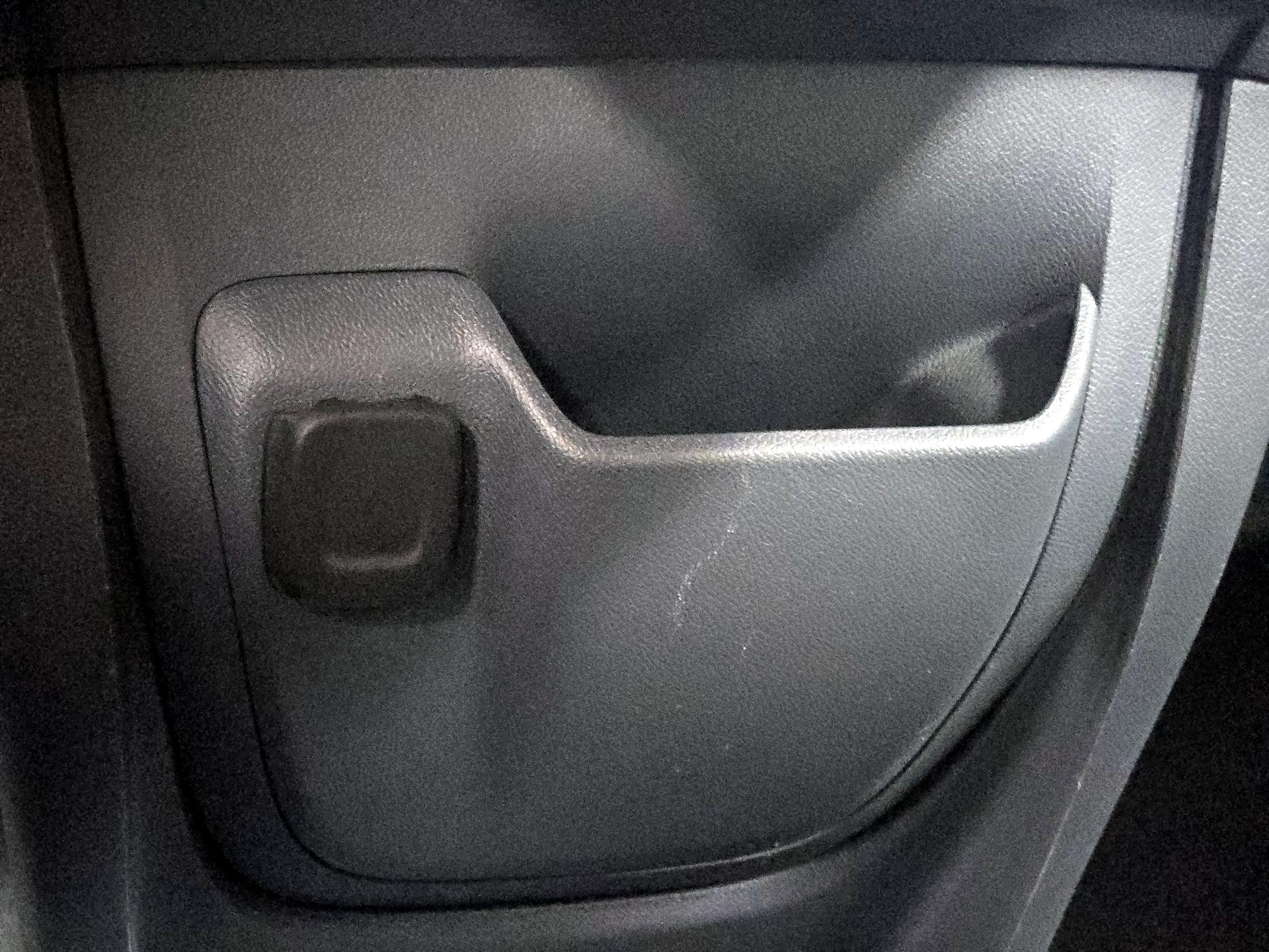 Thumbnail: 2021 Chevrolet Bolt EV - 18