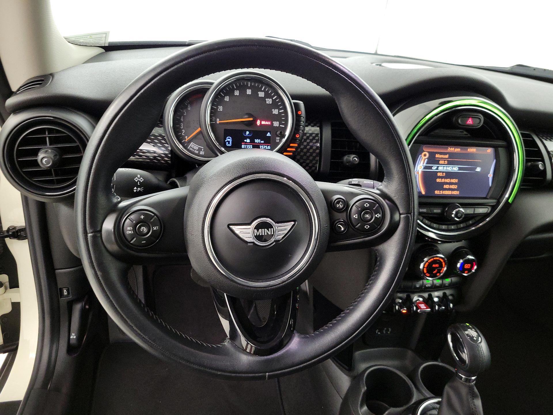 Thumbnail: 2017 MINI Cooper Hardtop - 10