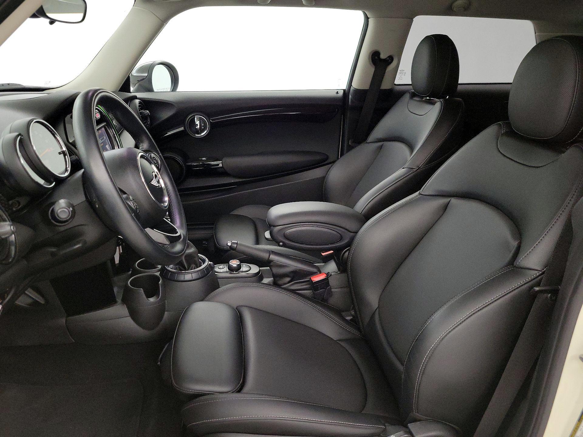 Thumbnail: 2017 MINI Cooper Hardtop - 11