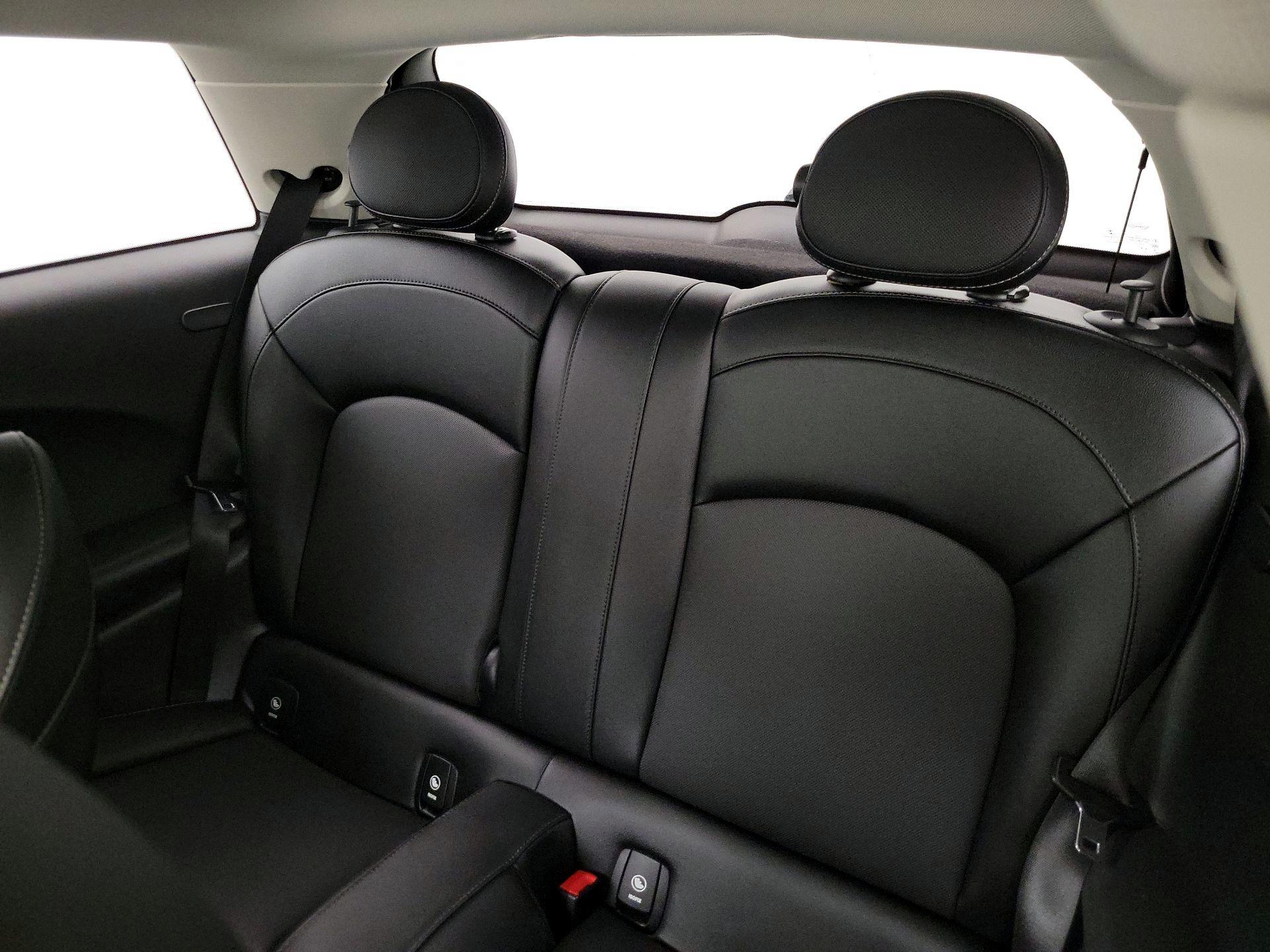Thumbnail: 2017 MINI Cooper Hardtop - 19