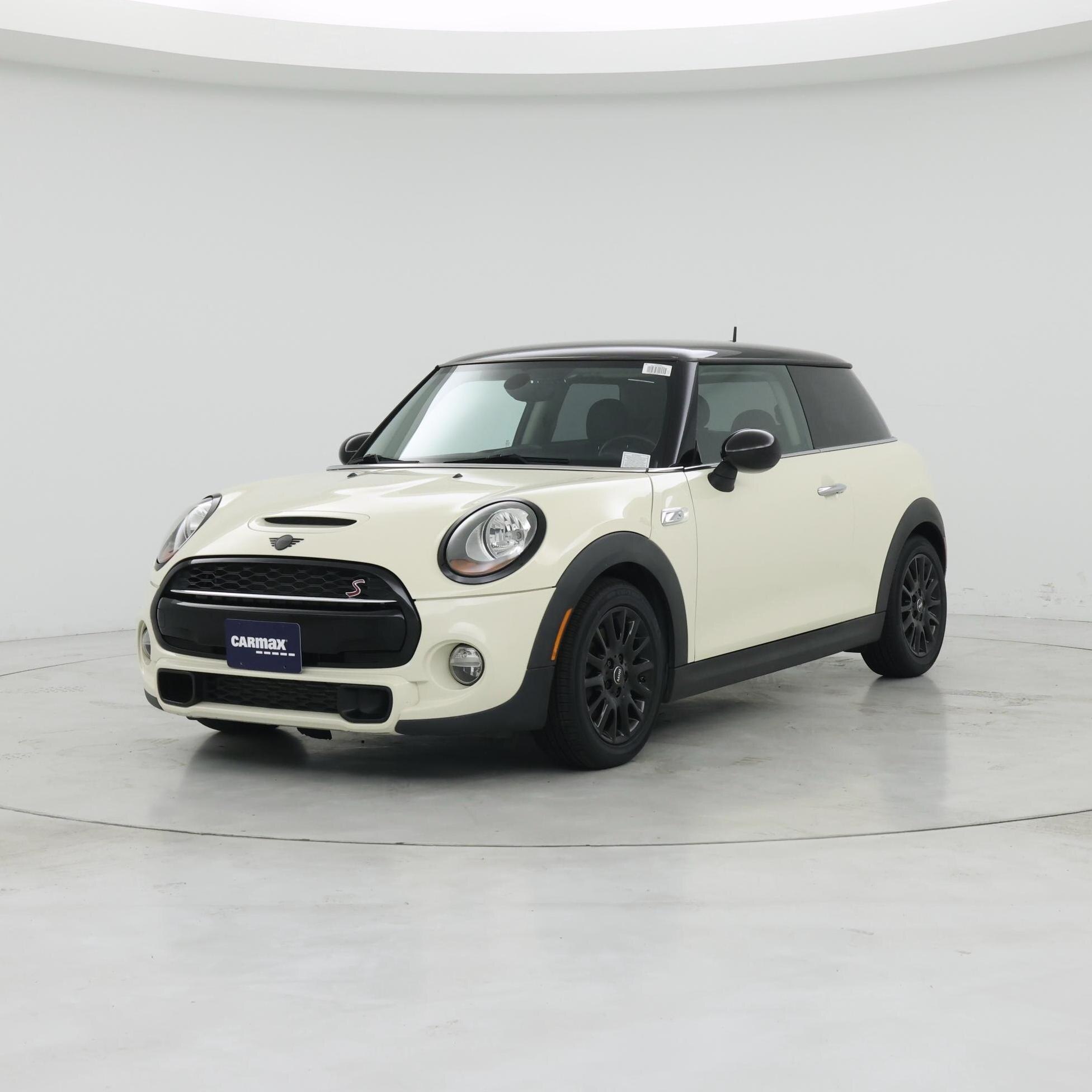 Thumbnail: 2017 MINI Cooper Hardtop - 4