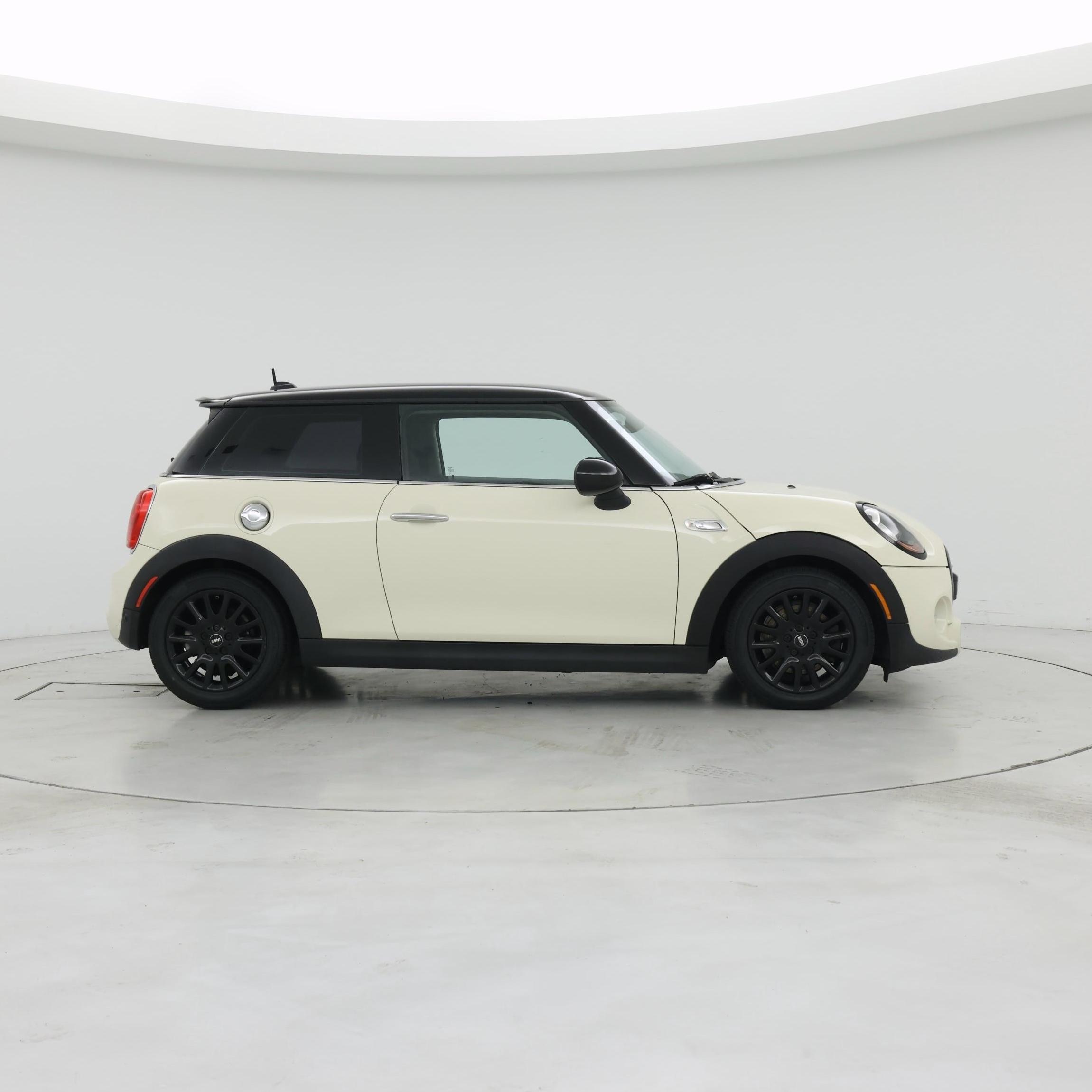 Thumbnail: 2017 MINI Cooper Hardtop - 7