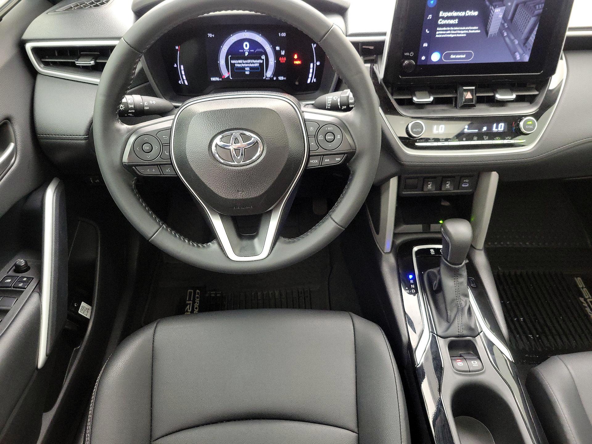 Thumbnail: 2025 Toyota Corolla Cross - 10