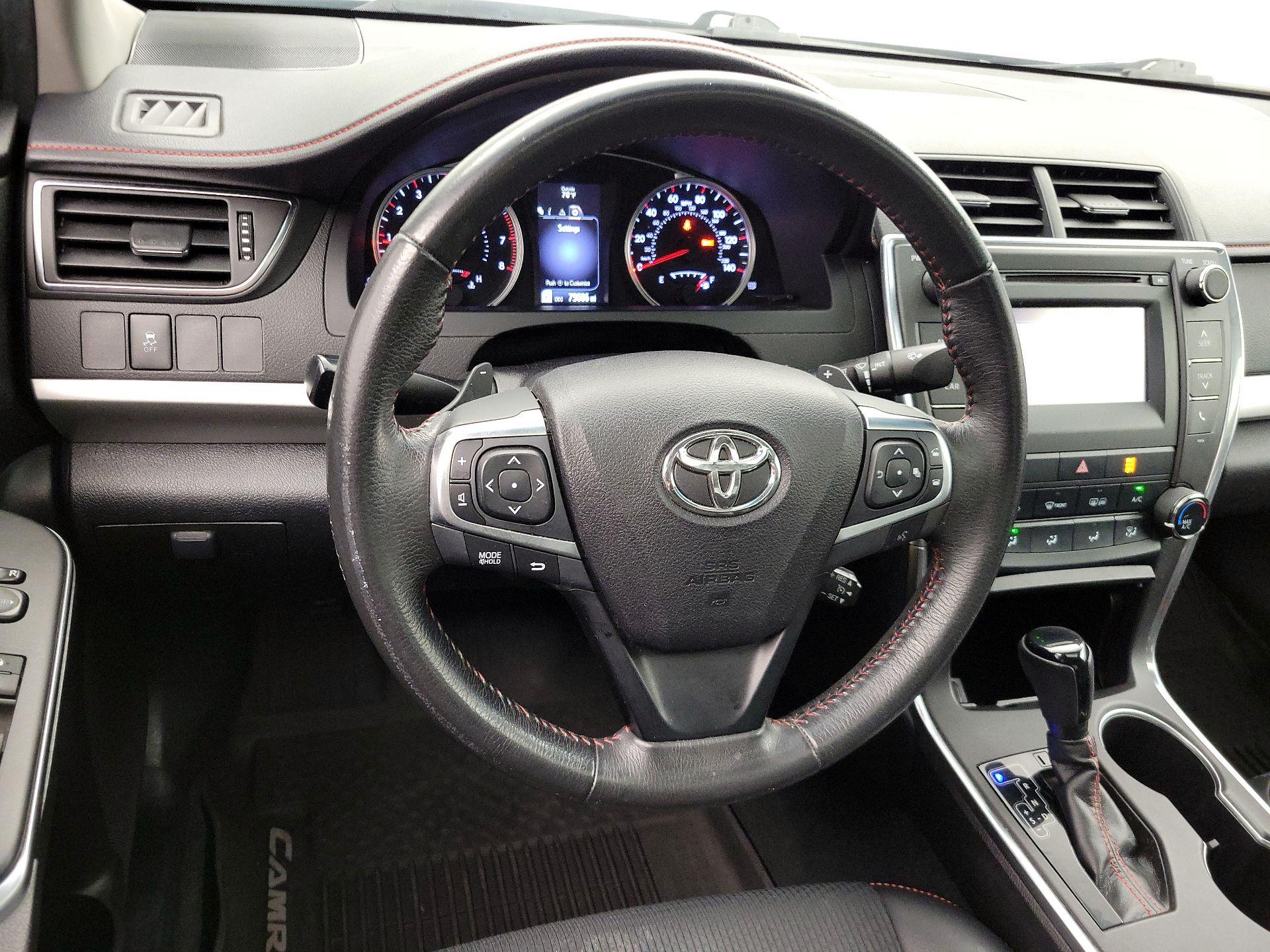Thumbnail: 2017 Toyota Camry - 10