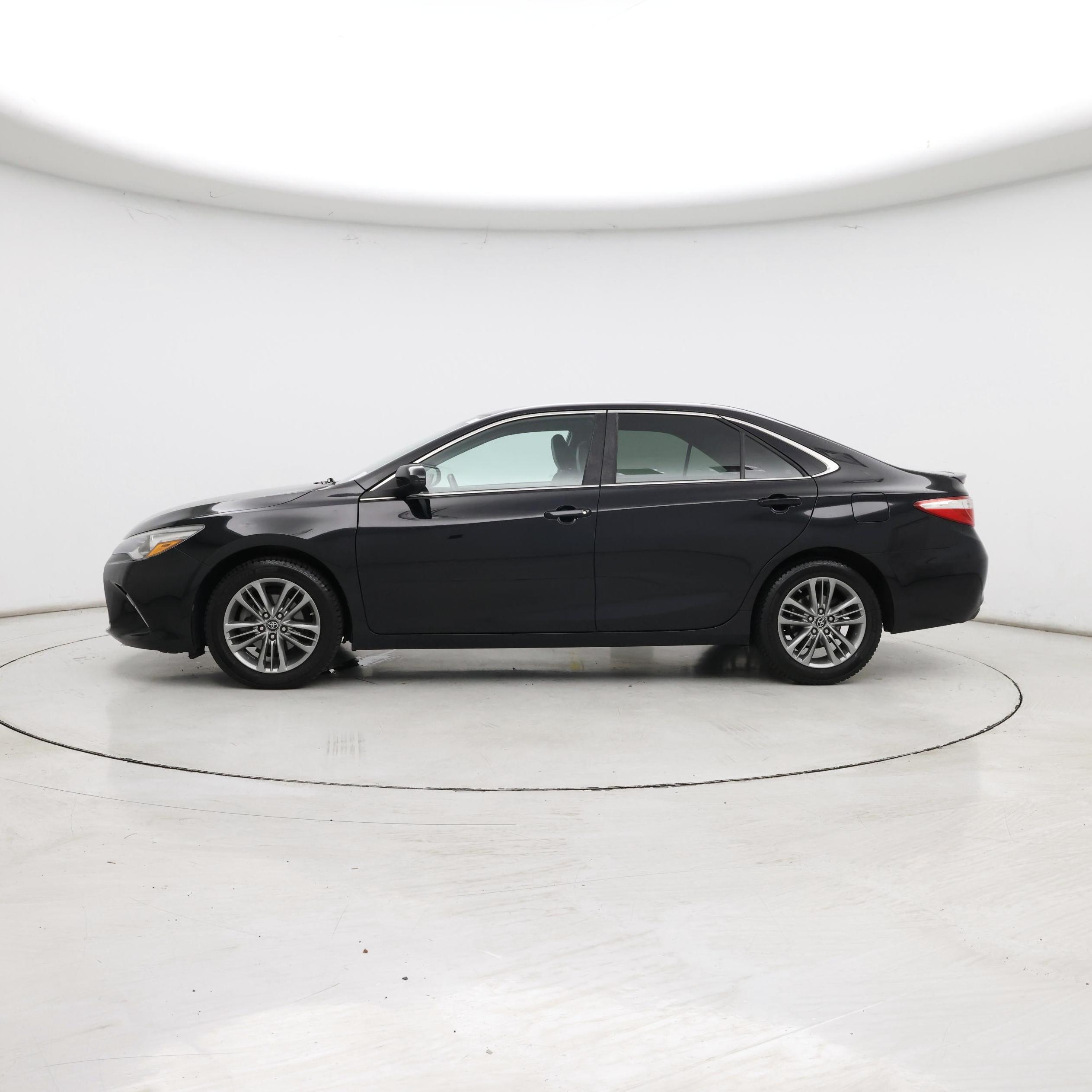 Thumbnail: 2017 Toyota Camry - 3