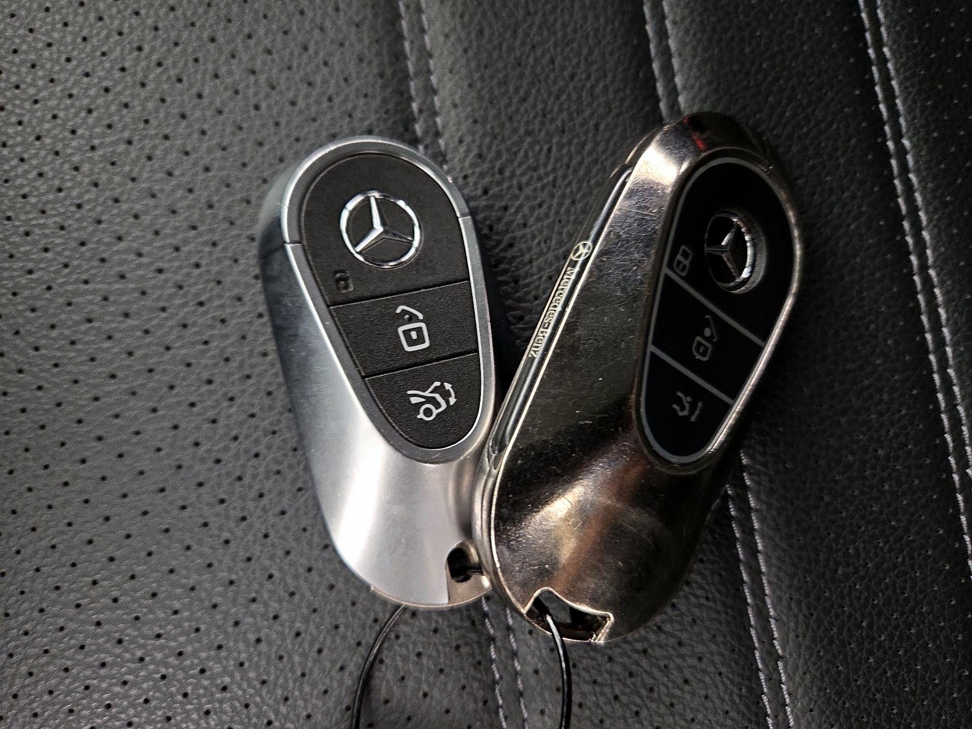 Thumbnail: 2024 Mercedes-Benz GLC - 18
