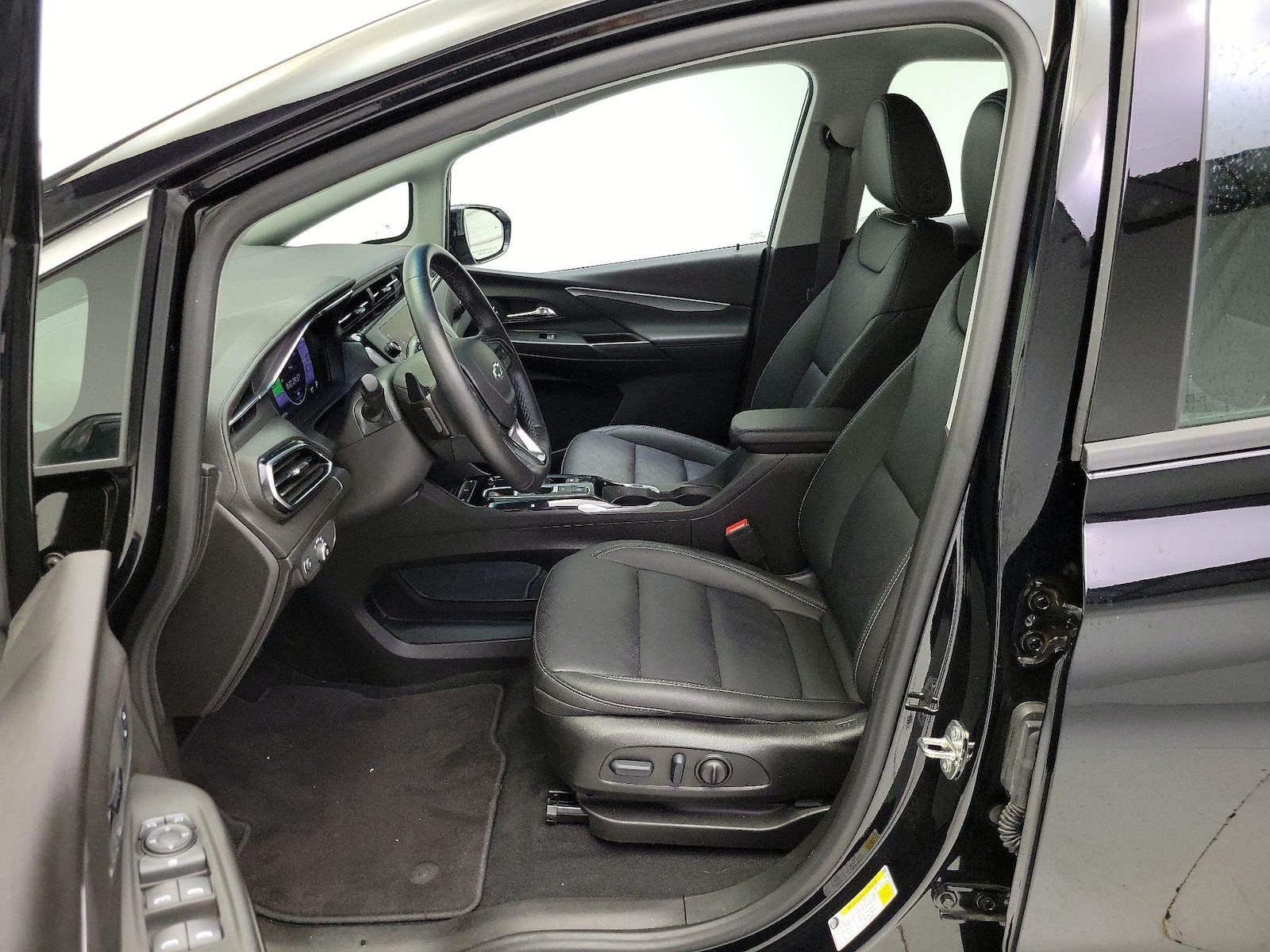 2023 Chevrolet Bolt EV 2LT - Photo 12