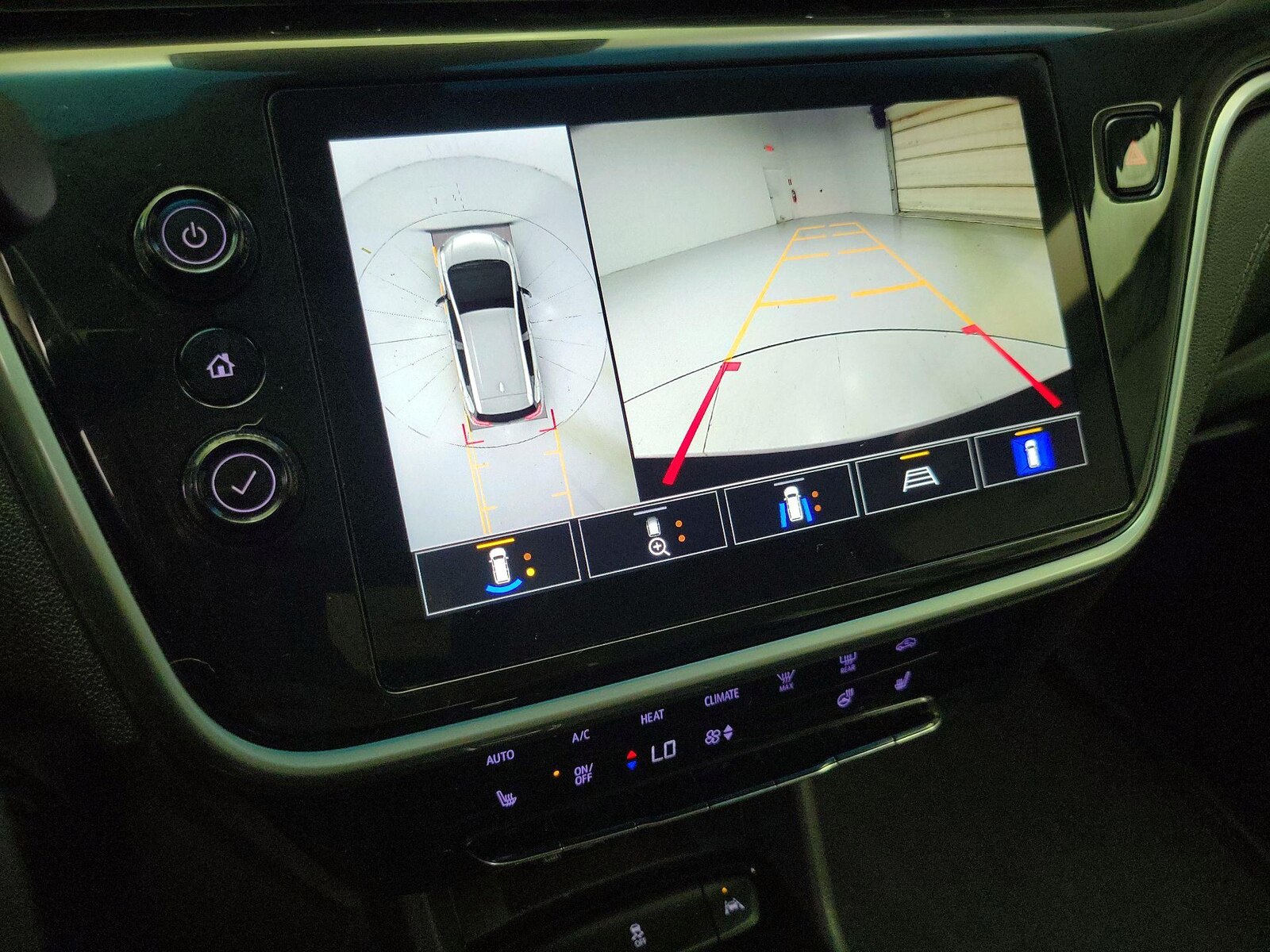 2023 Chevrolet Bolt EV 2LT - Photo 16