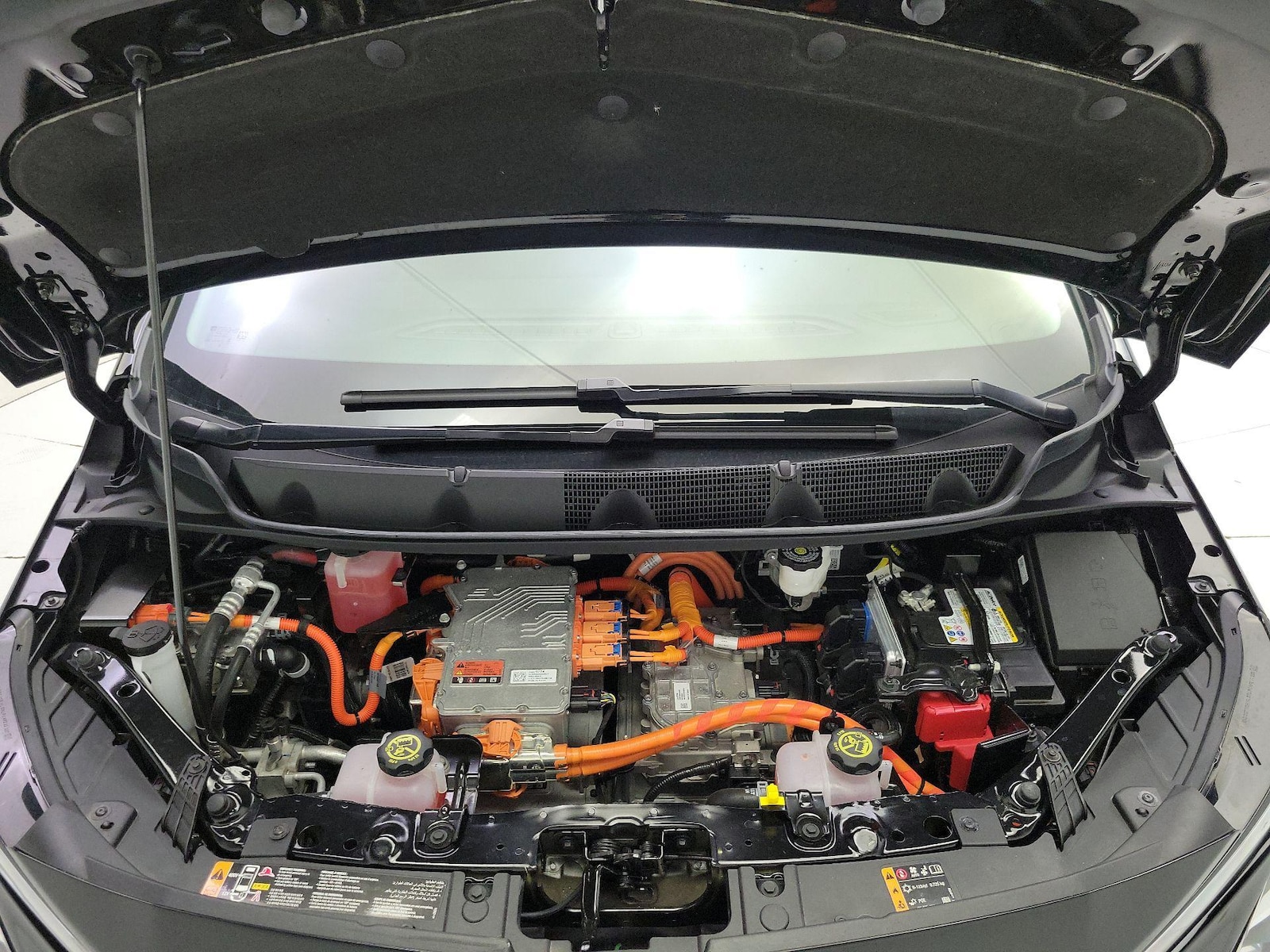 2023 Chevrolet Bolt EV 2LT - Photo 23