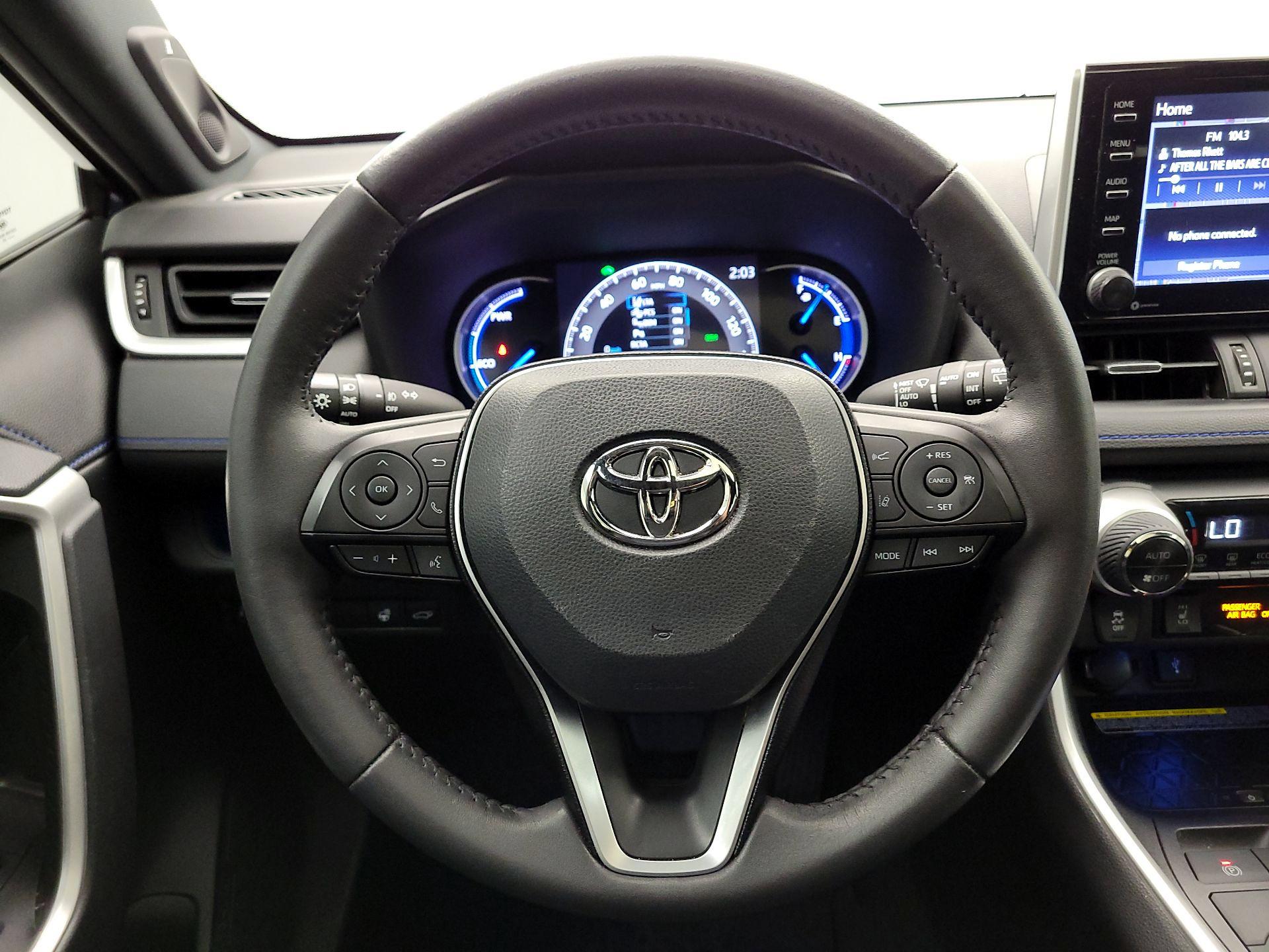 Thumbnail: 2021 Toyota RAV4 - 10
