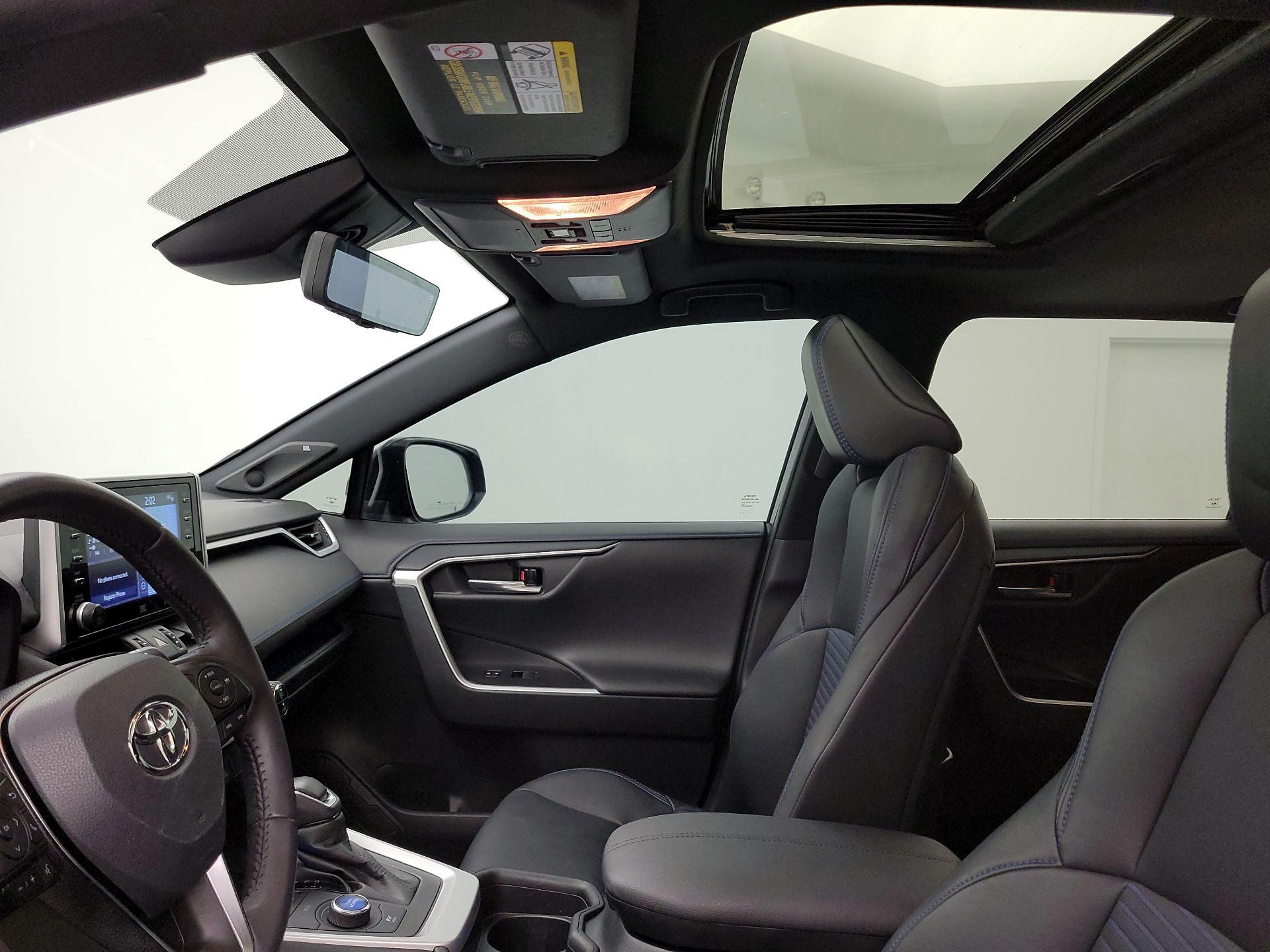 Thumbnail: 2021 Toyota RAV4 - 20