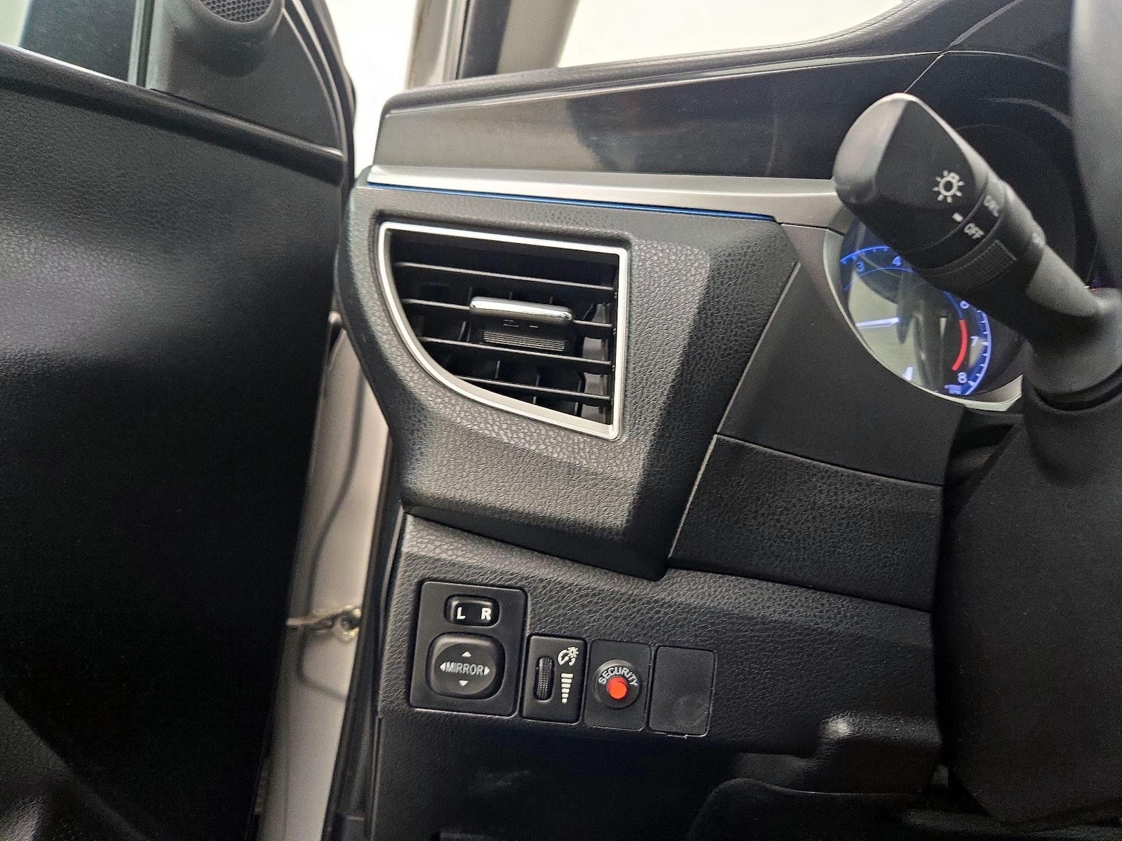 2014 Toyota Corolla S Plus - Photo 14