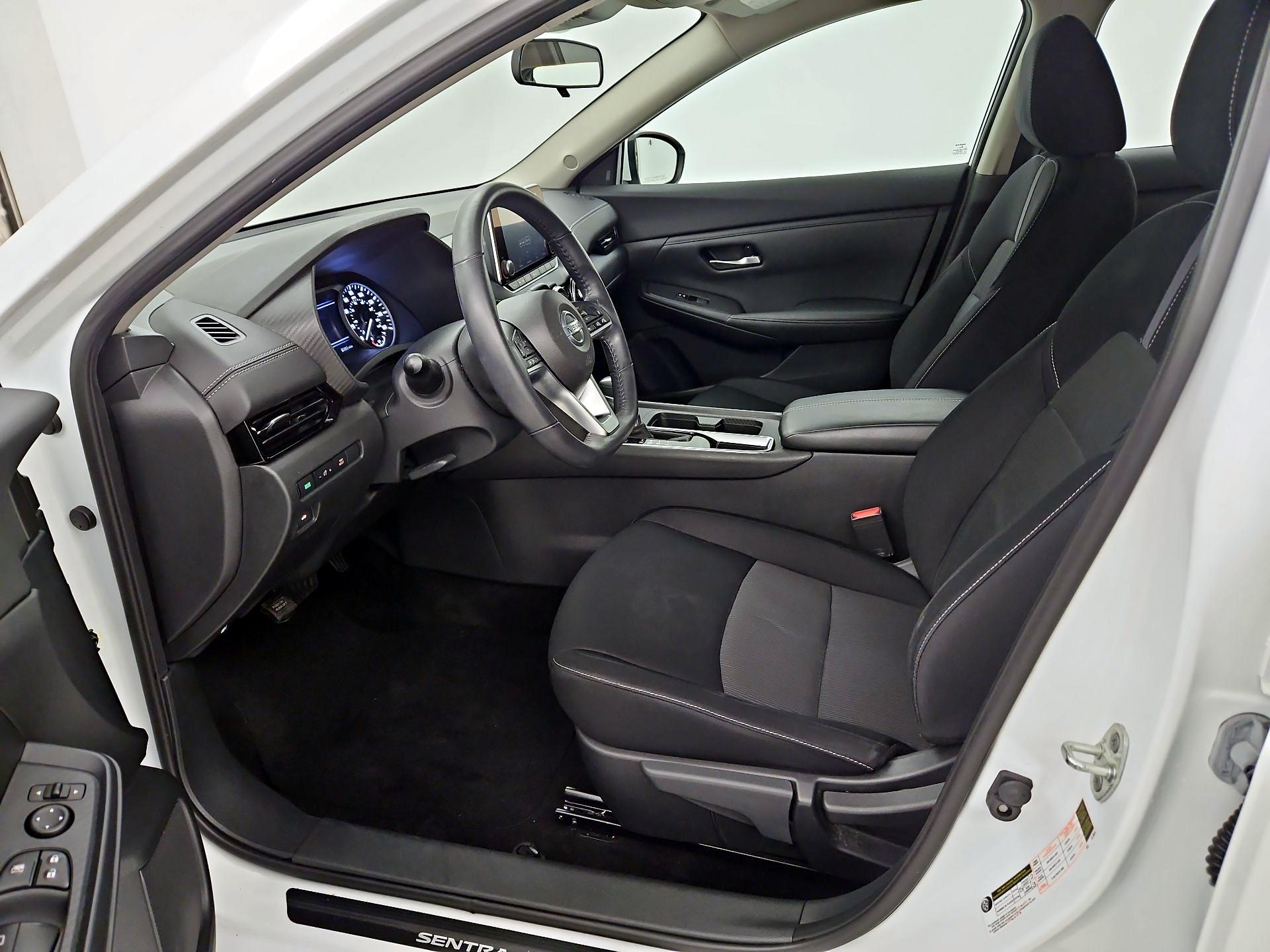 Thumbnail: 2020 Nissan Sentra - 11
