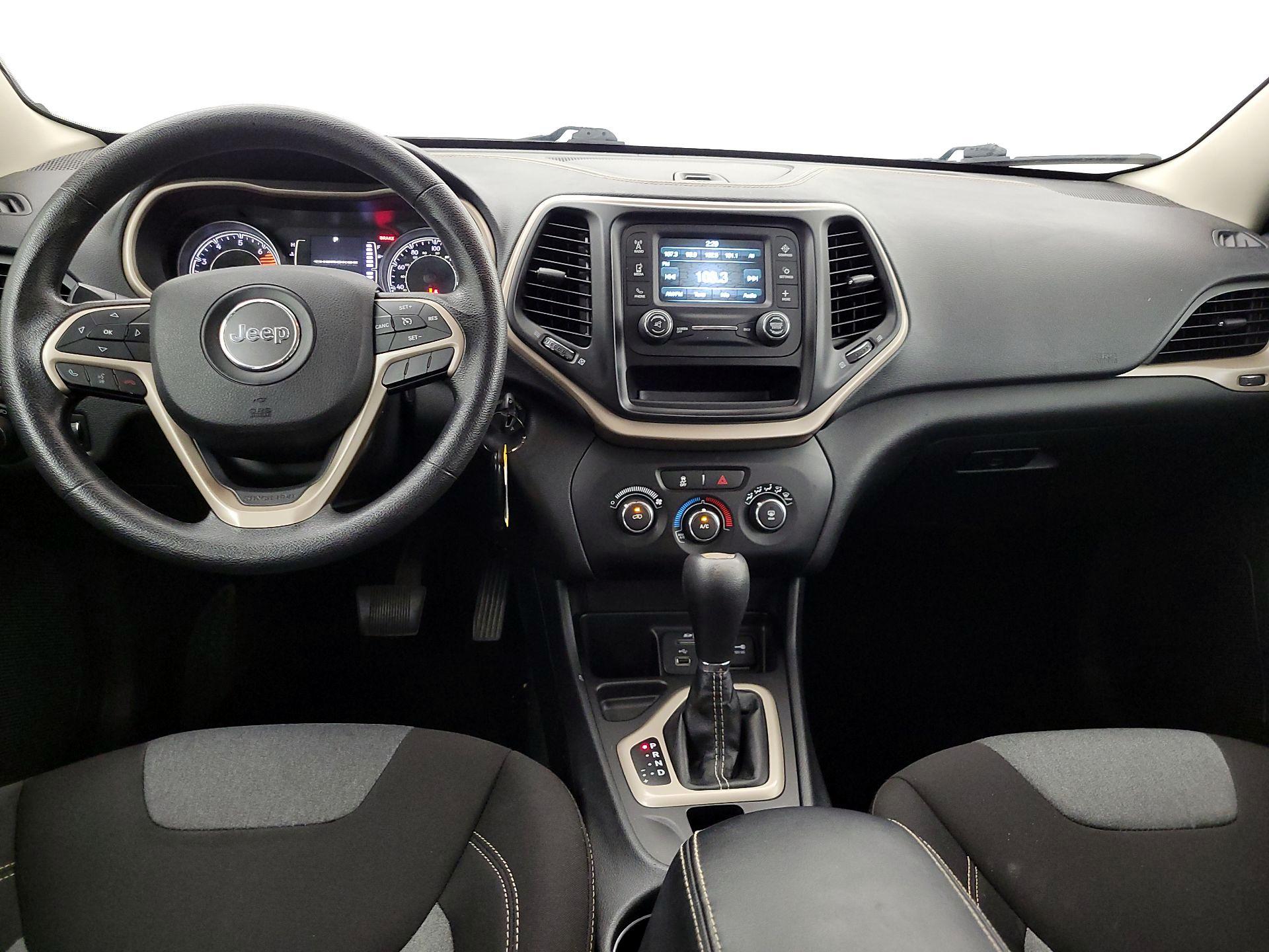 Thumbnail: 2016 Jeep Cherokee - 9